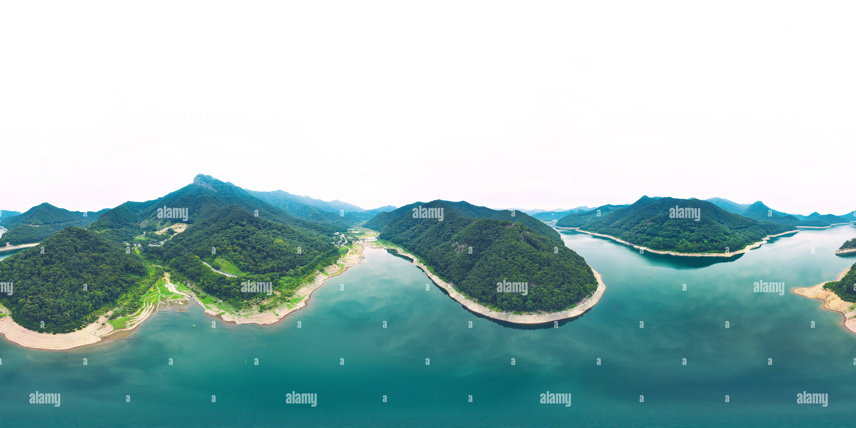 360 Grad Panorama Ansicht von Damyang, Südkorea - 24 Juli 2019 Damyang See 360 Antenne Panoramablick auf See in Damyang.
