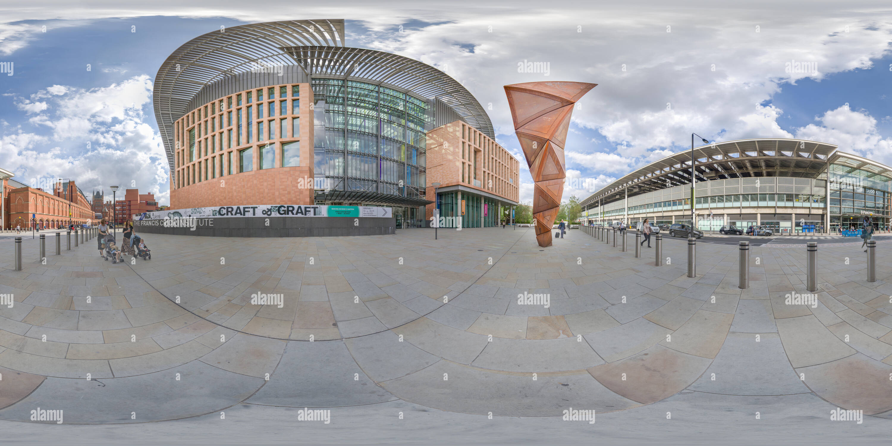 360 Grad Panorama Ansicht von DNA-Helix Denkmal außerhalb des Francis Crick Institut Gebäude gegenüber von St Pancras.