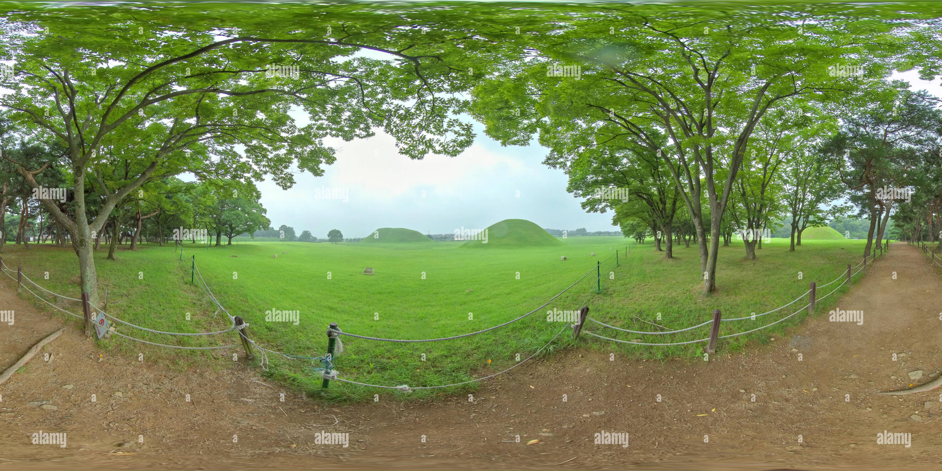 360 Grad Panorama Ansicht von Gyeongju, Südkorea 27. August 2019: 360 VR Weltkulturerbe Gyeongju historischen Bereichen.