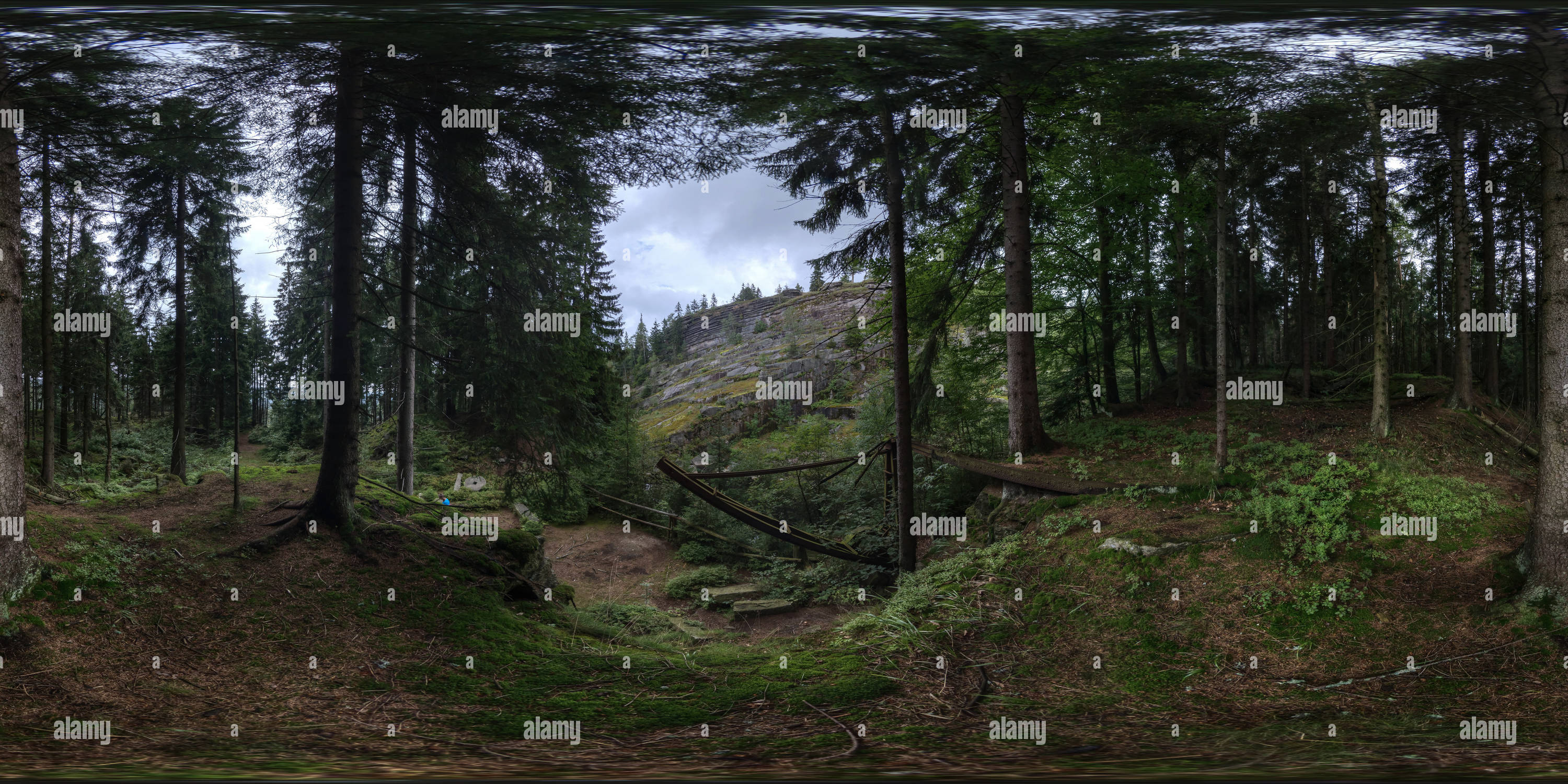 Vista panorámica en 360 grados de Cantera abandonada