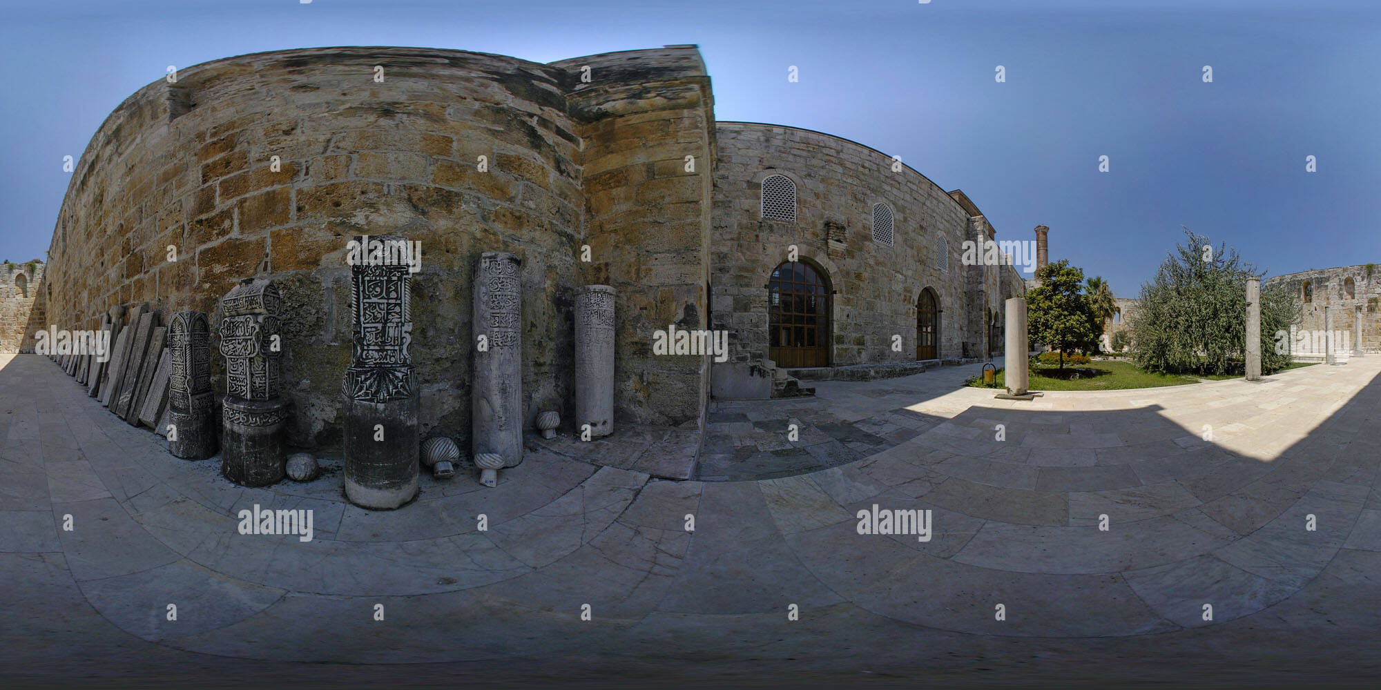 Vista panorámica en 360 grados de Mezquita de Isa Bey