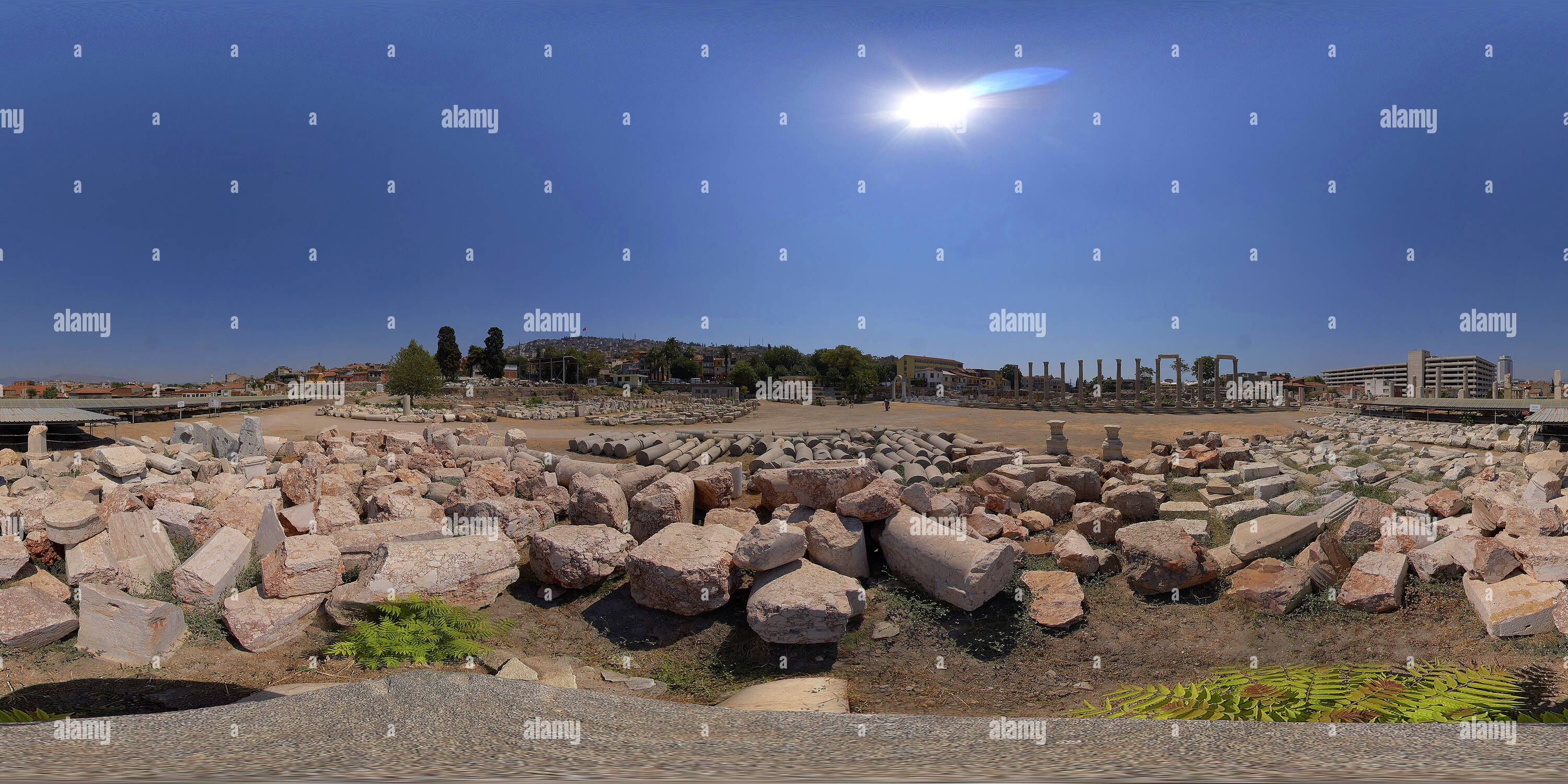 Vista panorámica en 360 grados de Izmir Agora campo de desechos 1
