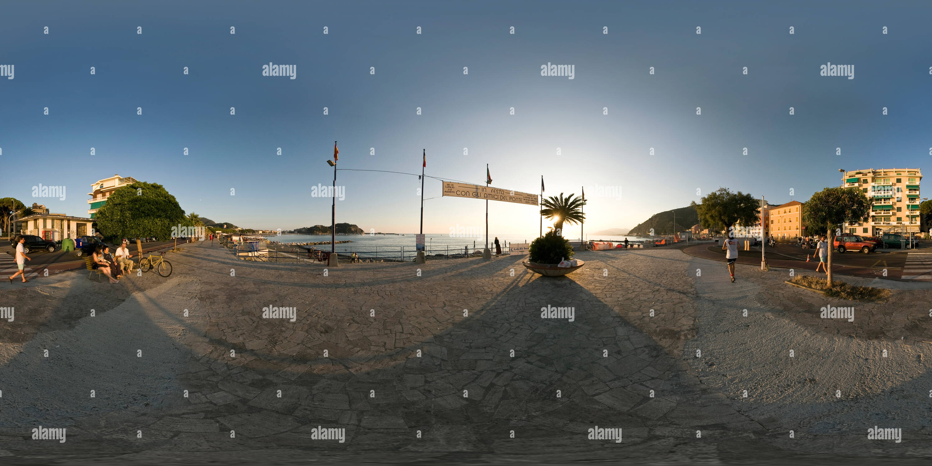 Vista panorámica en 360 grados de Lungomare a Sestri Levante - Genova - Italia
