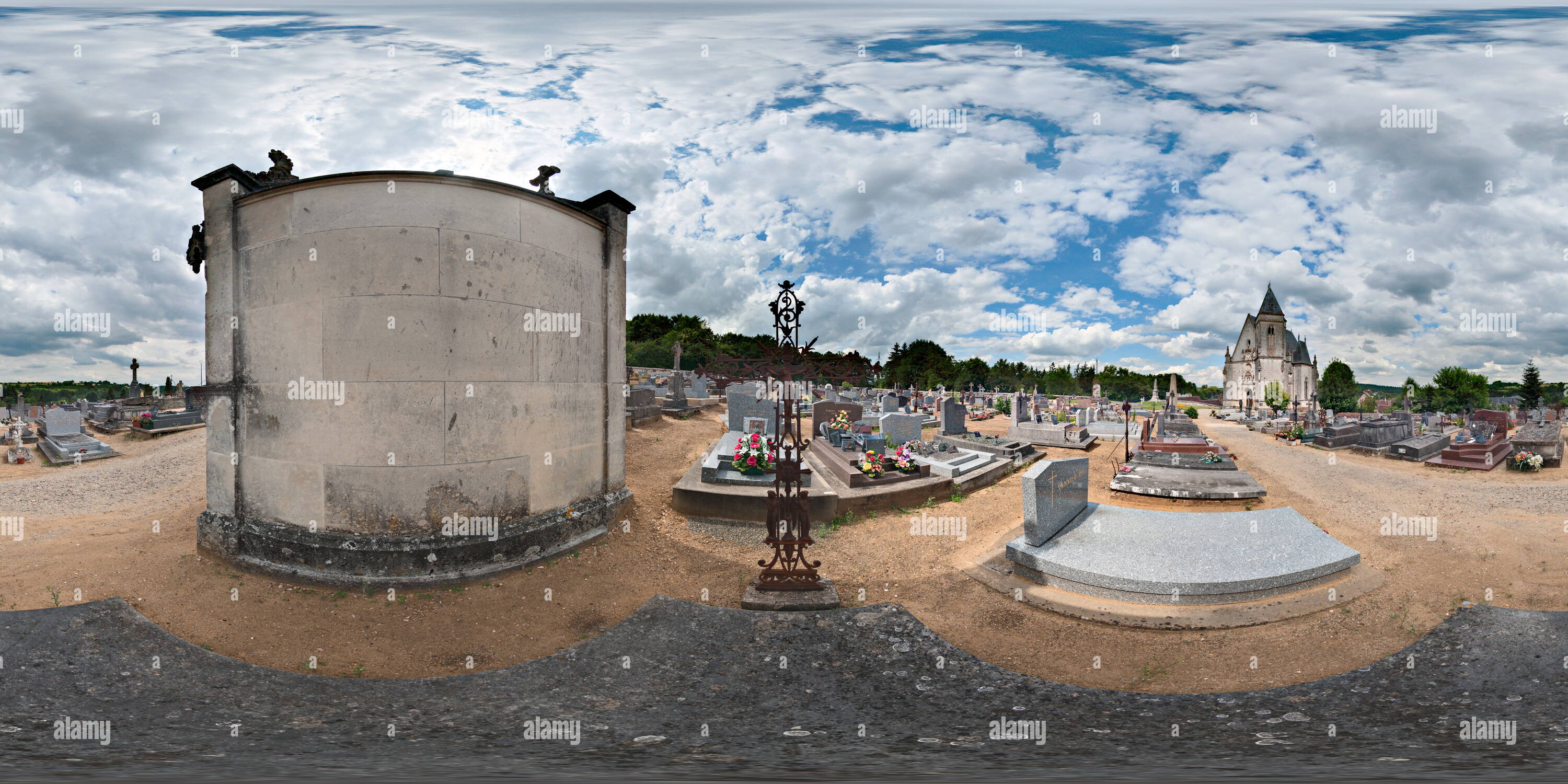 Vista De Grados De Cimeti Re La Chapelle Notre Dame De Piti