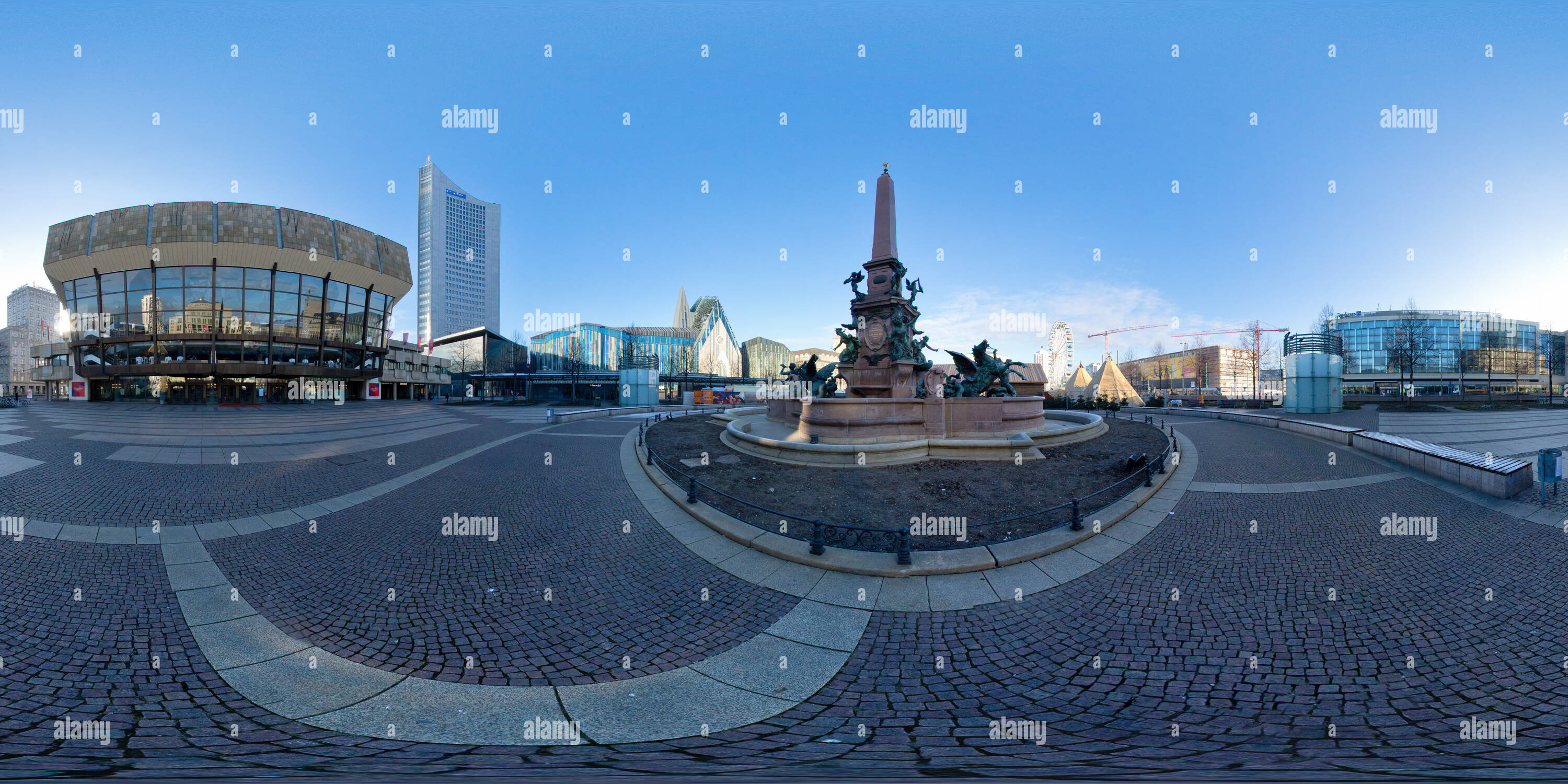 Vista panorámica en 360 grados de Augustusplatz, Leipzig Gewandhaus, Mendelbrunnen, 2016-12, Freehand