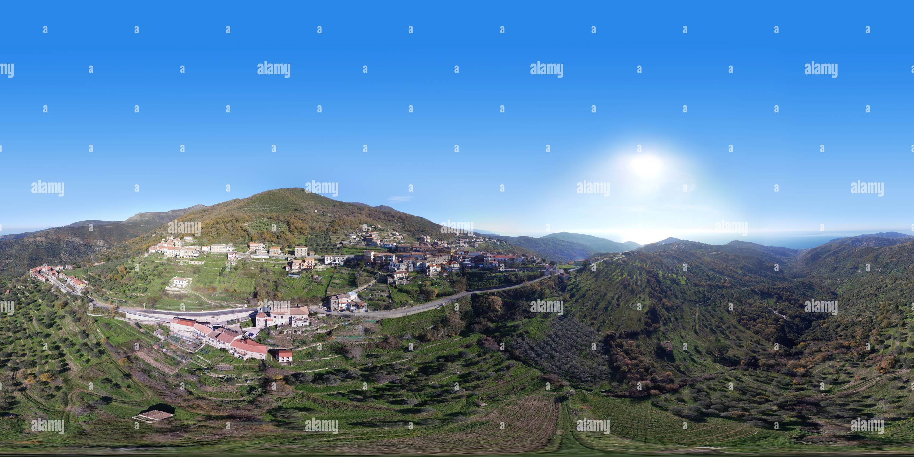 Vista panorámica en 360 grados de San Mauro Cilento
