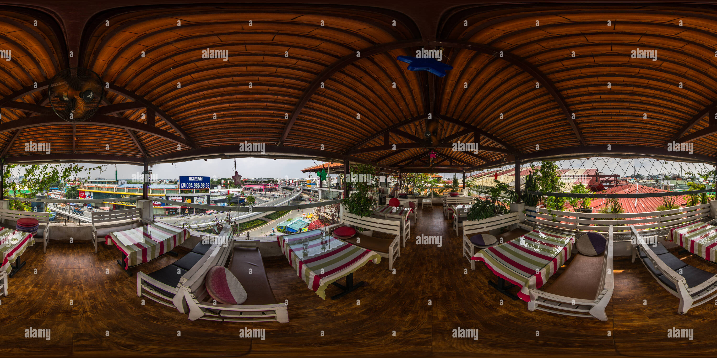 Vista panorámica en 360 grados de BUI Sai Gon Restaurante &Amp; Café, Ho Chi Minh, Vietnam