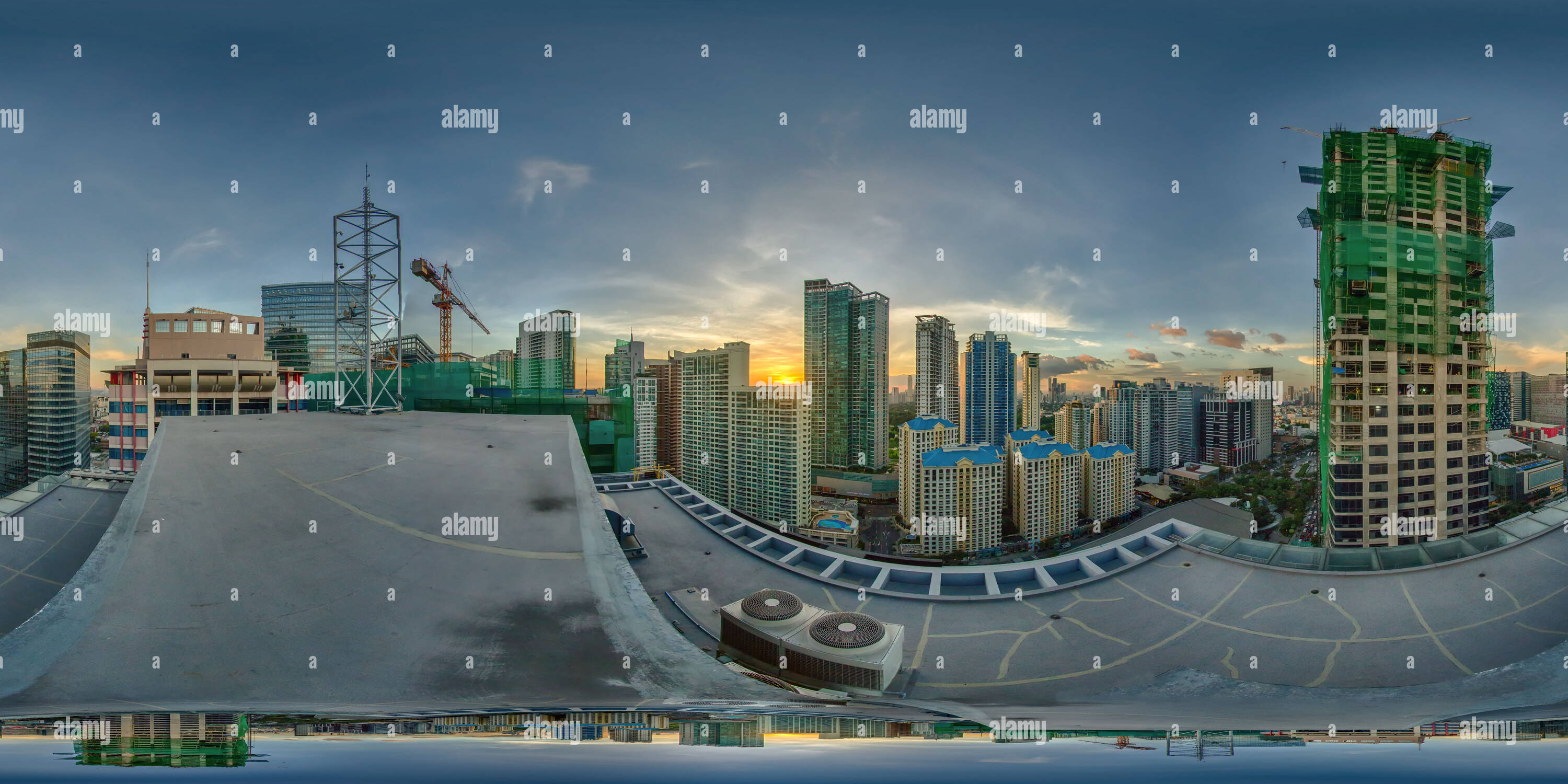 Vista panorámica en 360 grados de Cuadrados netos - Ático