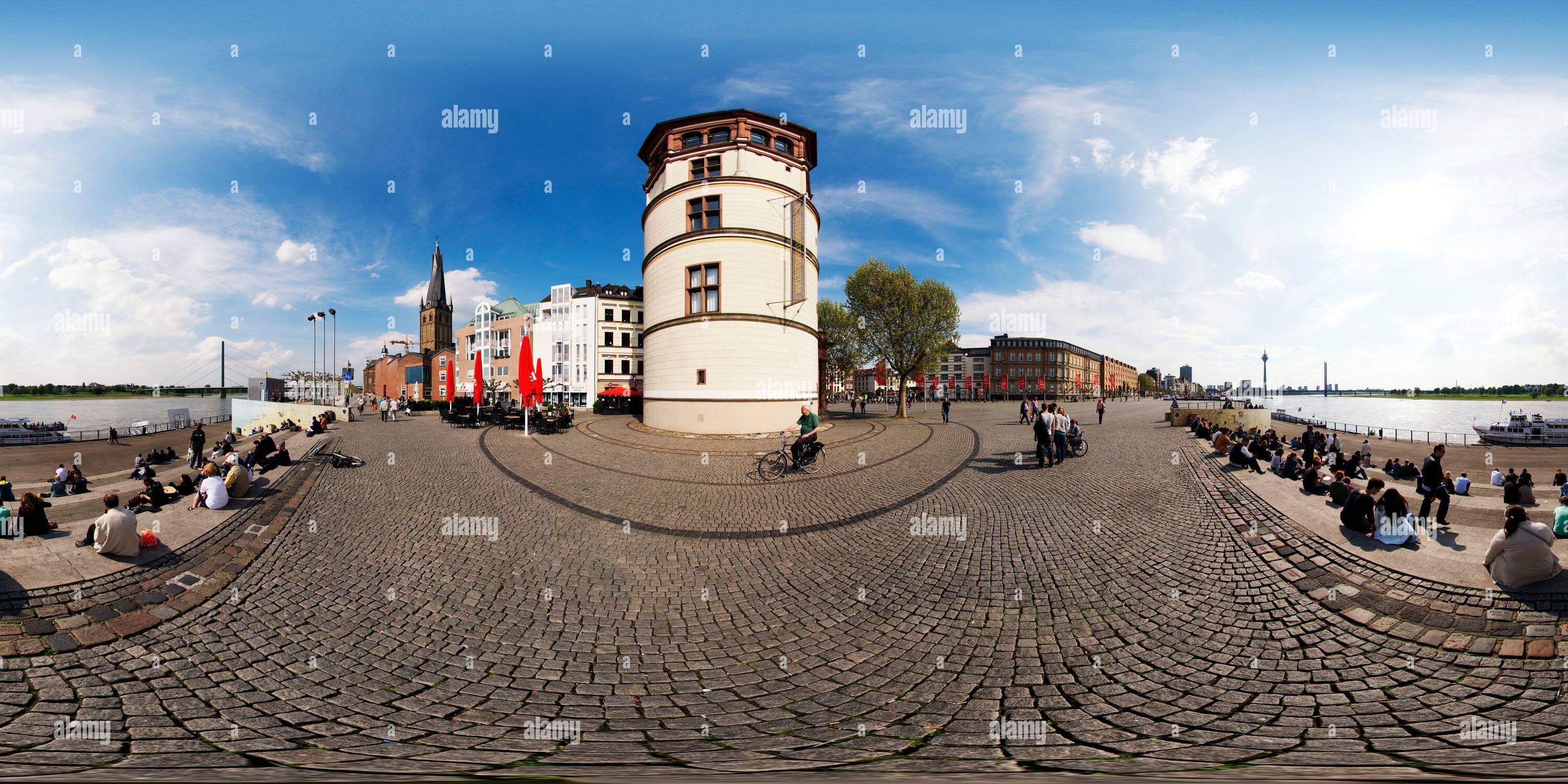 Vue panoramique à 360° de Burgplatz Düsseldorf, Rhénanie-du-Nord-Westphalie, Allemagne