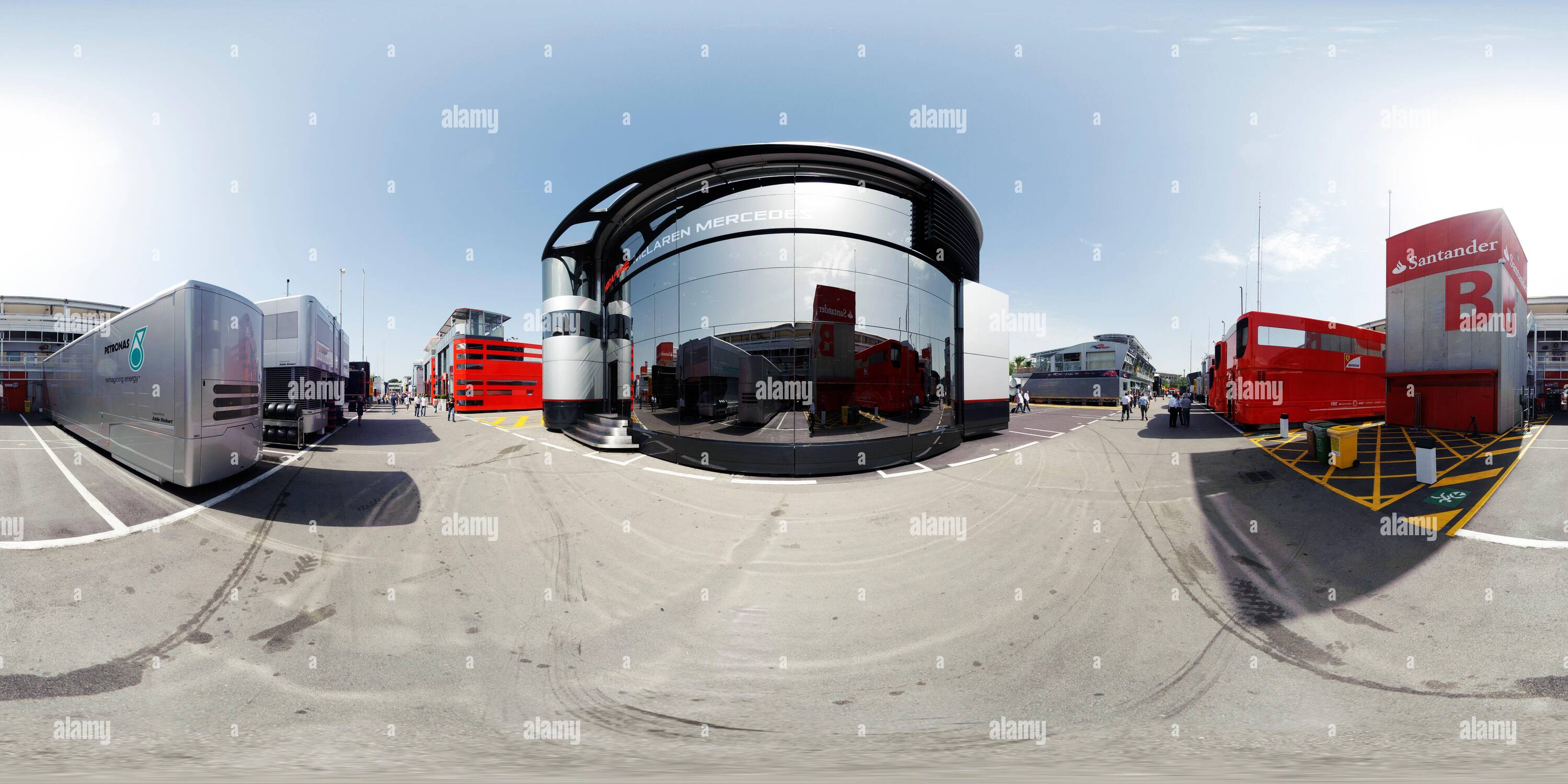 Vue panoramique à 360° de Paddock pendant la course de Formule 1 sur le circuit de Catalunya, Montmelo, Espagne