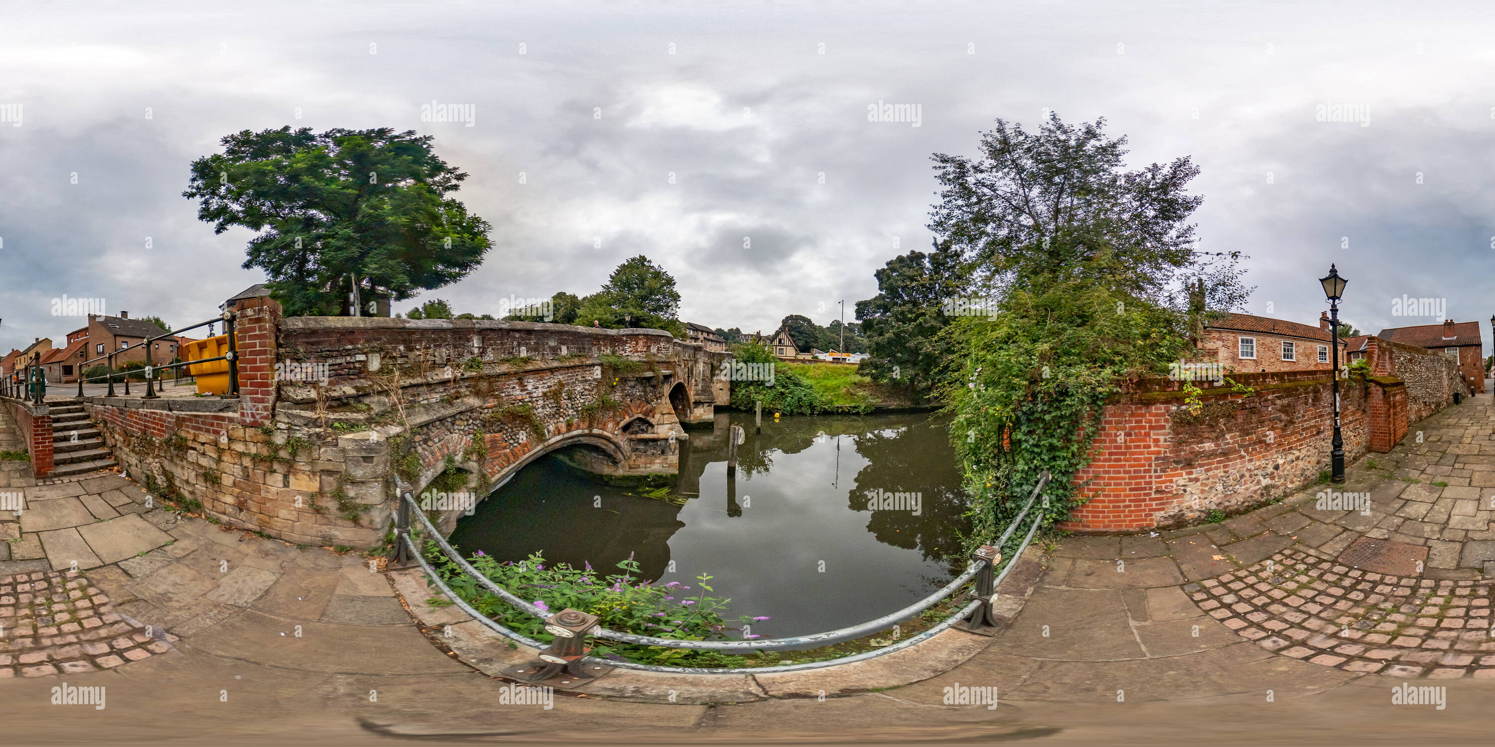 Vue panoramique à 360° de Pont Bishops au-dessus de la rivière Wensum, Norwich, Norfolk