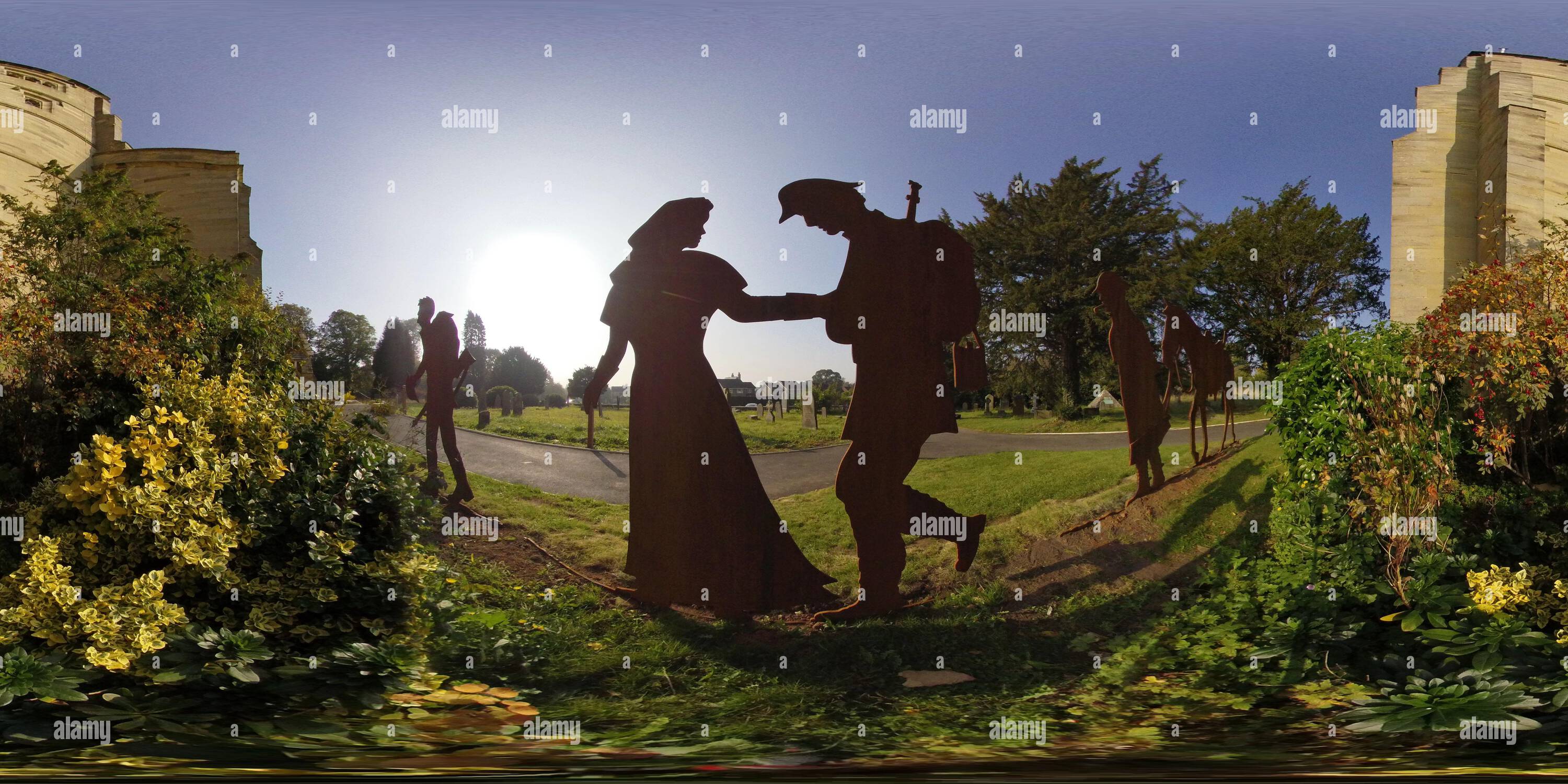 Vue panoramique à 360° de Les silhouettes rendent hommage au souvenir de la fin de la première Guerre mondiale, à Shearrow, Ripon, dans le Yorkshire du Nord, au Royaume-Uni.