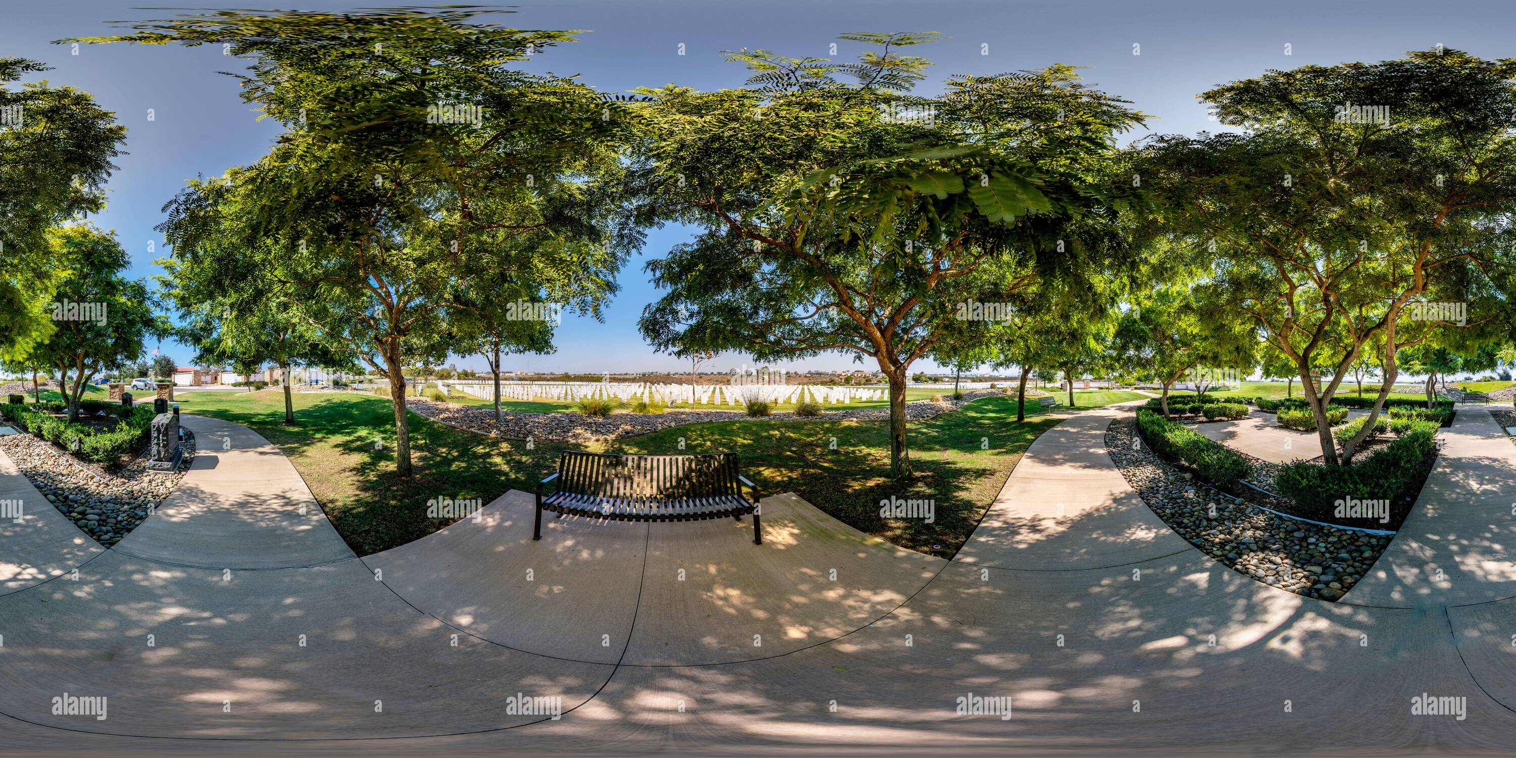 Vue panoramique à 360° de Le cimetière national de Miramar est un cimetière militaire fédéral de San Diego, en Californie. Il est adjacent à la Marine corps Air Station Miramar. C'était es