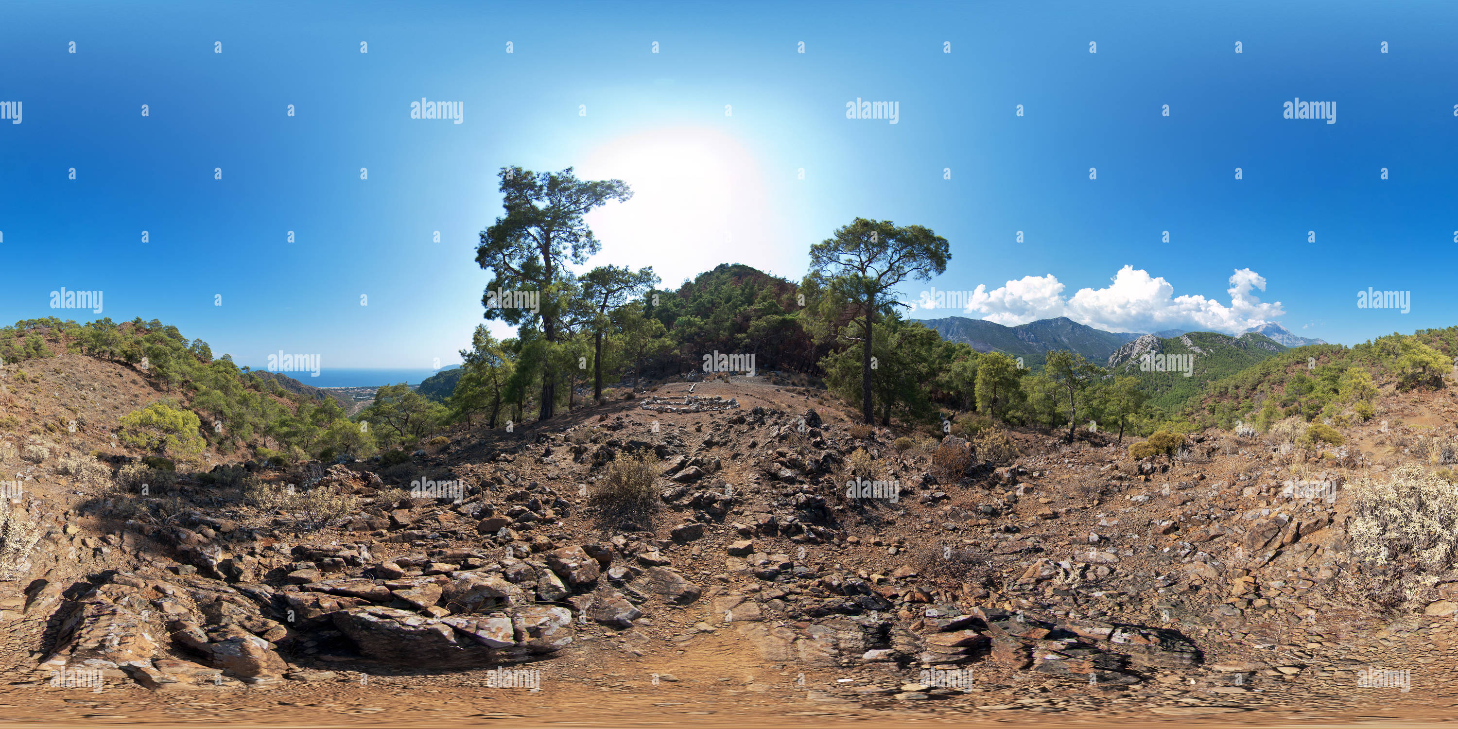 Vue panoramique à 360° de Vue depuis le col de montagne près de Cirali, Lycian Way, Turquie