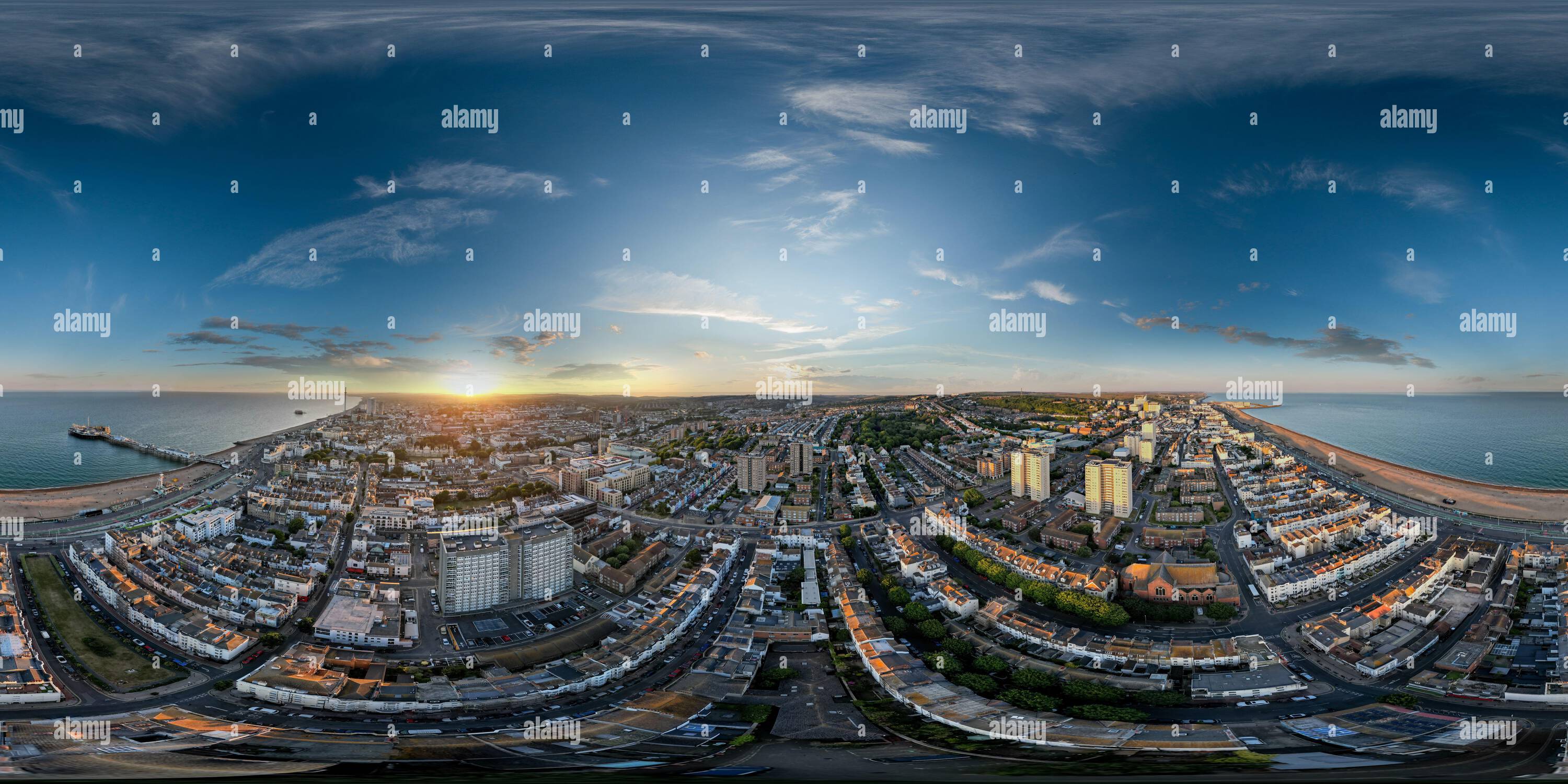 Vue panoramique à 360° de Photographie équirectangulaire aérienne 360 Brighton Beach Royaume-Uni