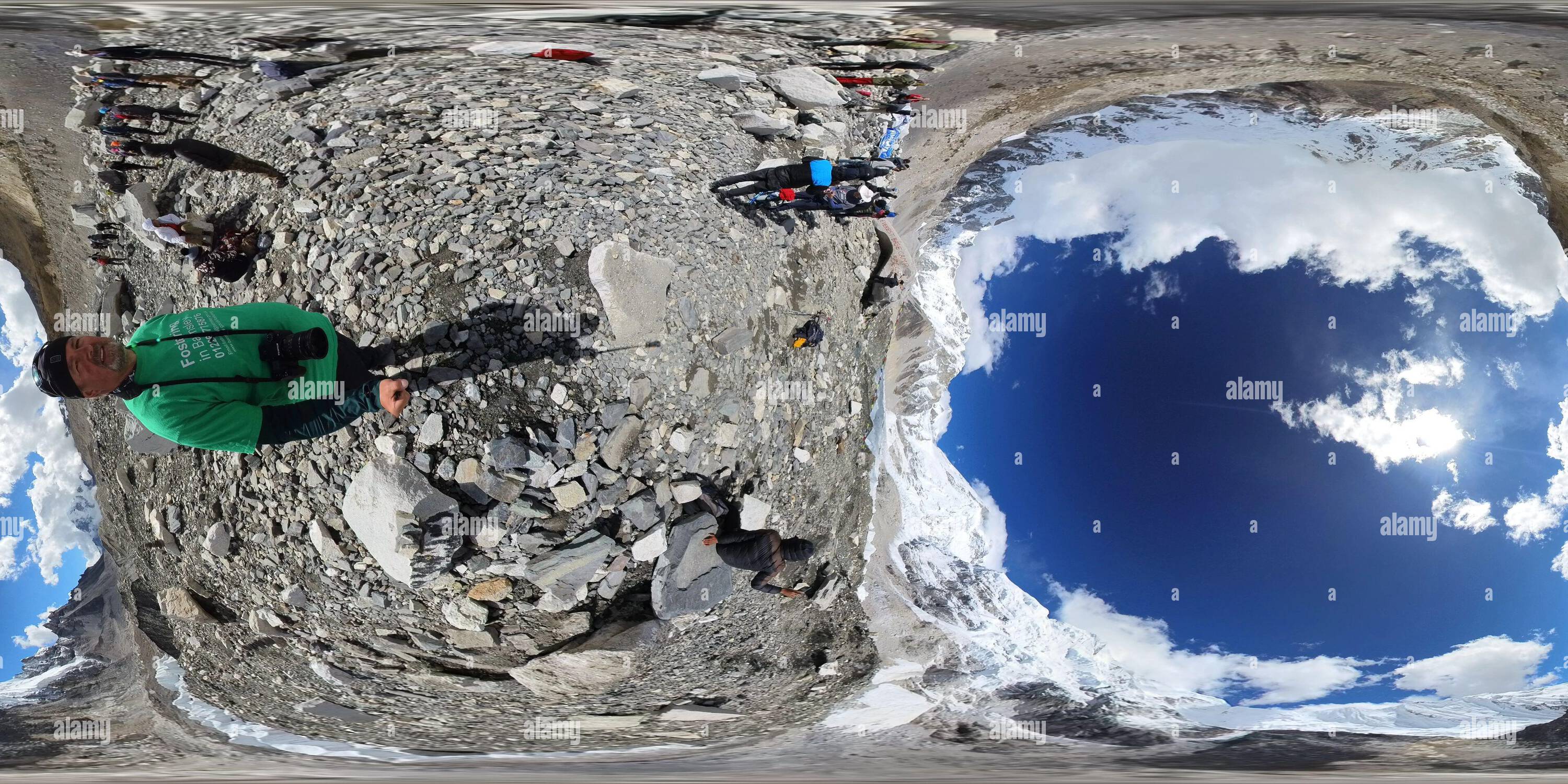 Vue panoramique à 360° de Vue à 360 degrés du camp de base du Mont Everest au Népal