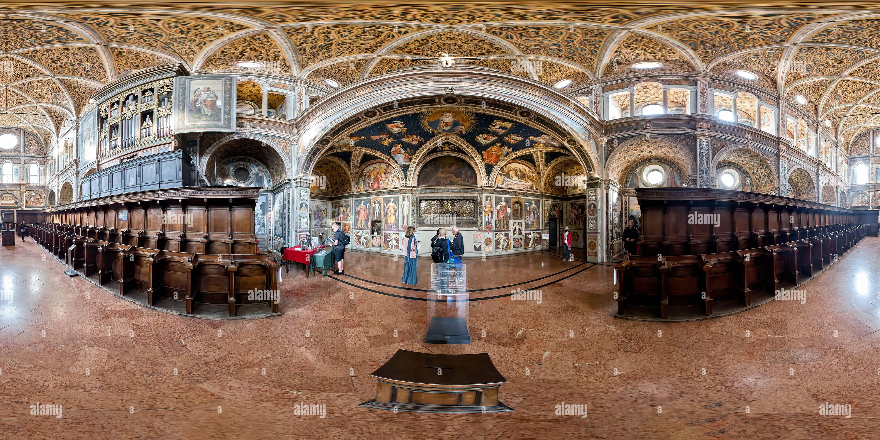 Vue panoramique à 360° de Milan Lombardie Italie. La salle des religieuses à l'intérieur de l'église San Maurizio al Monastero Maggiore