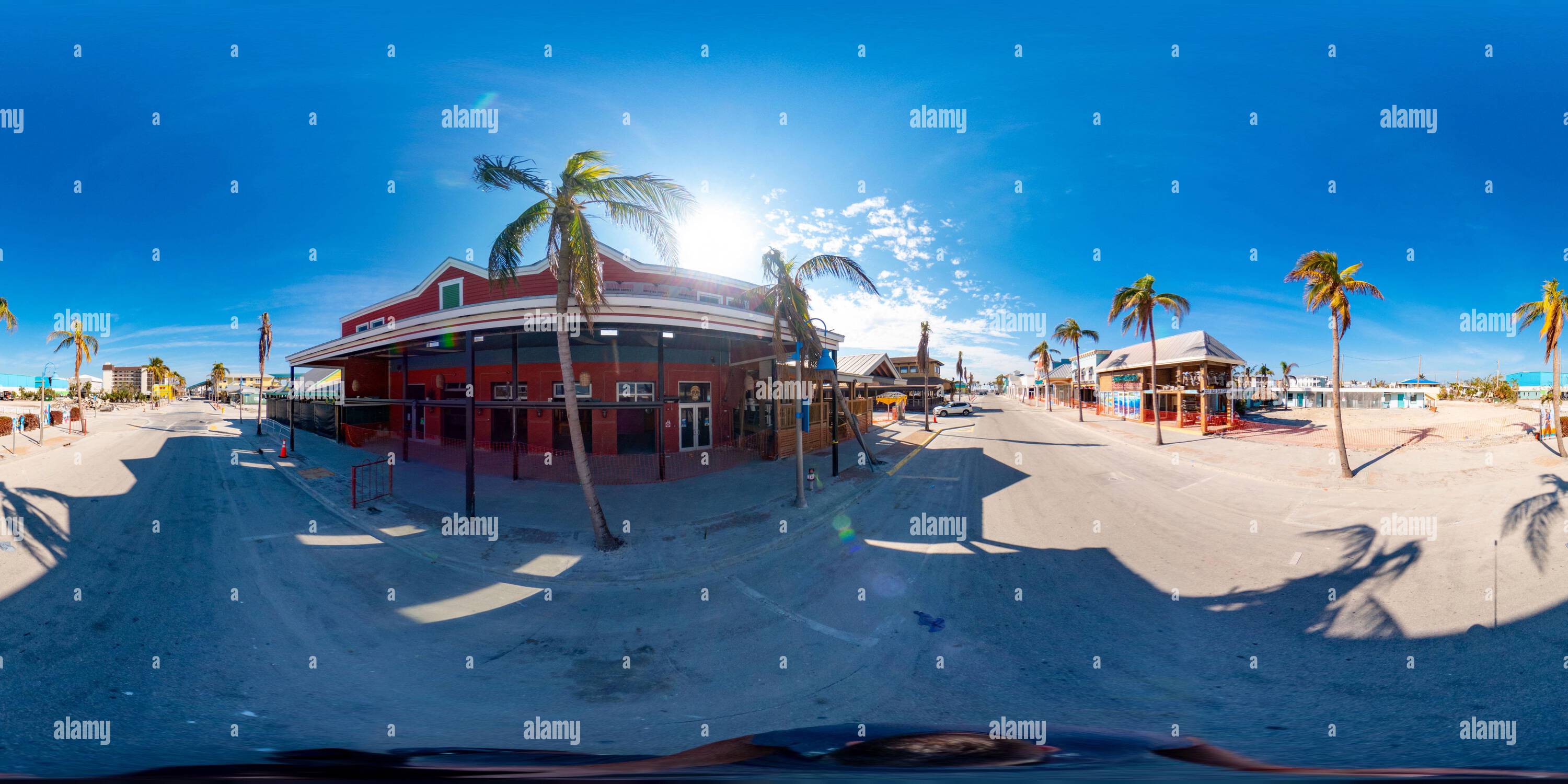 Vue panoramique à 360° de Fort Myers, FL, États-Unis - 20 novembre 2022: 360 photo sphérique fort Myers Beach FL ouragan Ian après le nettoyage et la récupération