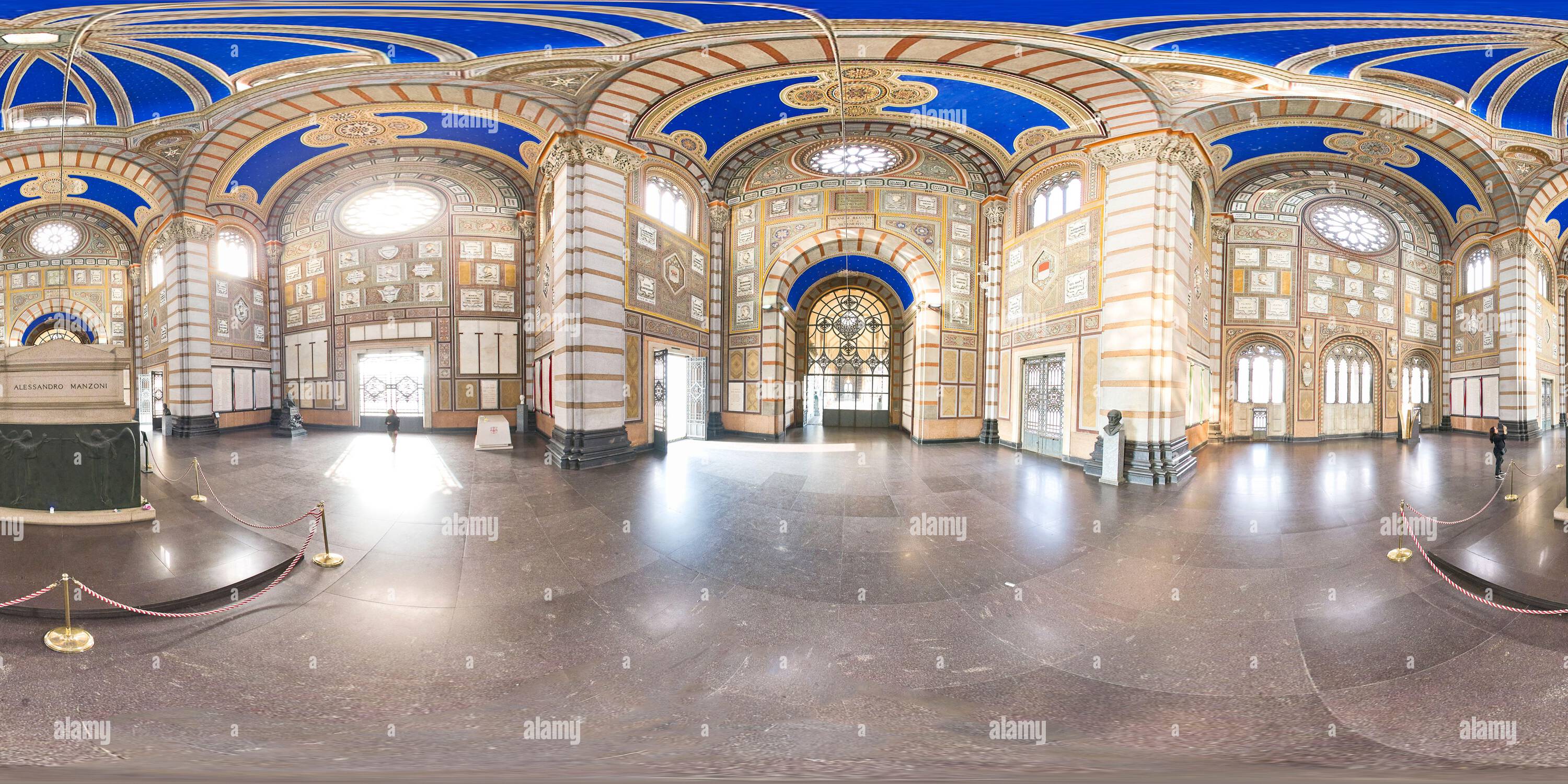 Vue panoramique à 360° de Milan Lombardie Italie. Cimetière monumental. Le Famedio (Temple de la renommée) avec Alessandro Manzoni romancier tombeau