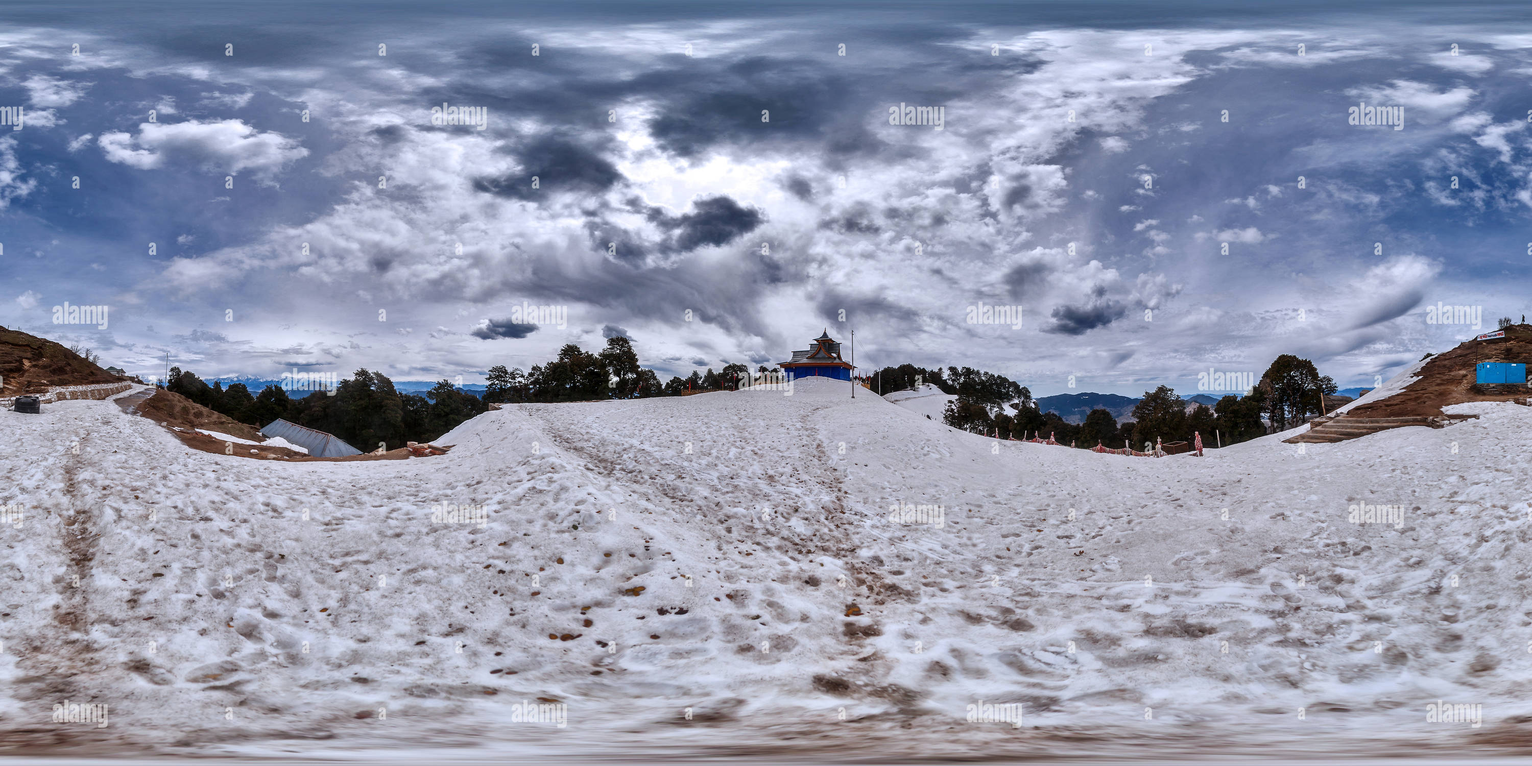 Vue panoramique à 360° de Neige à Hatu Peak