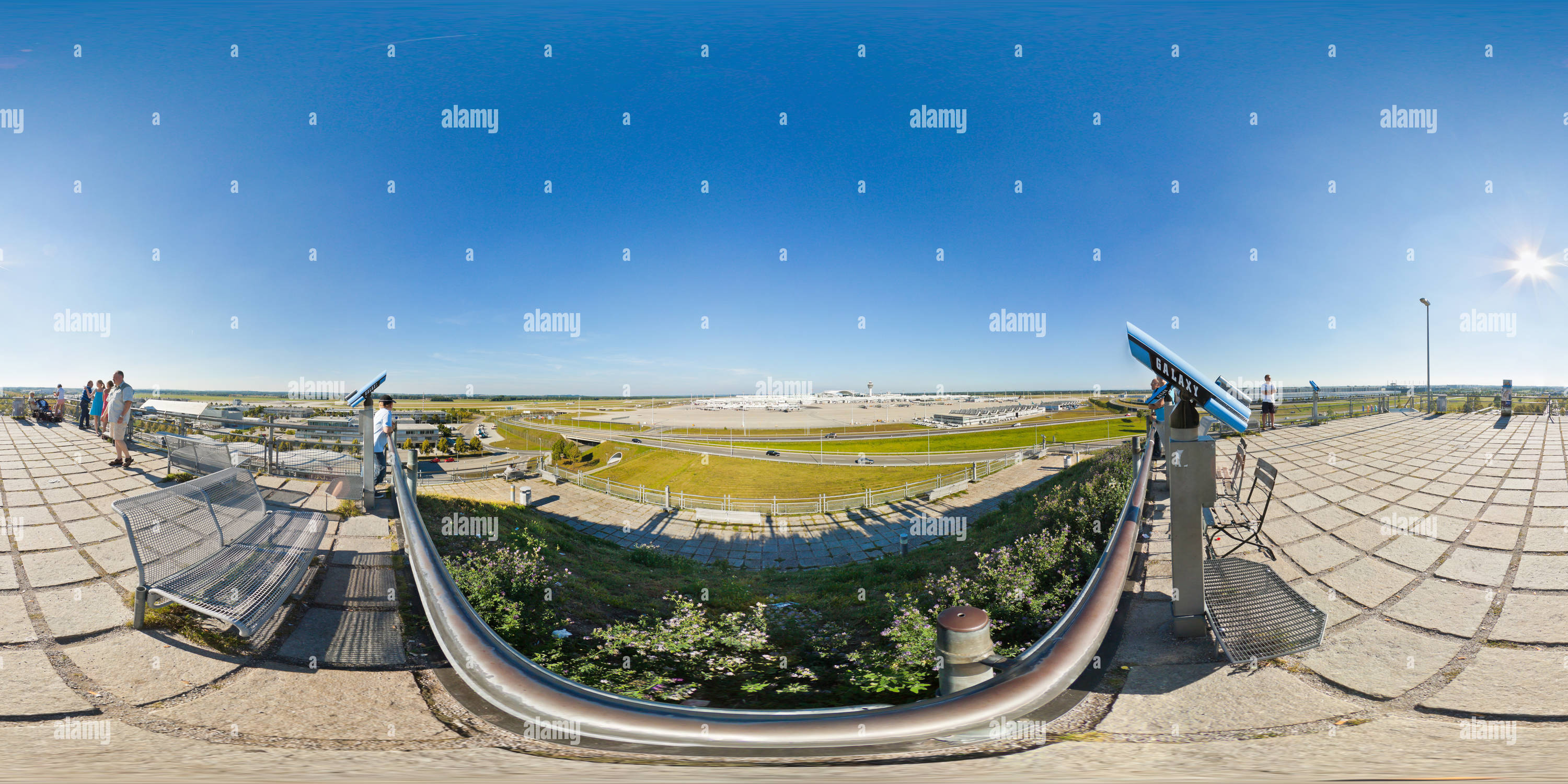 Vue panoramique à 360° de Colline des visiteurs sur l'aéroport de Munchen