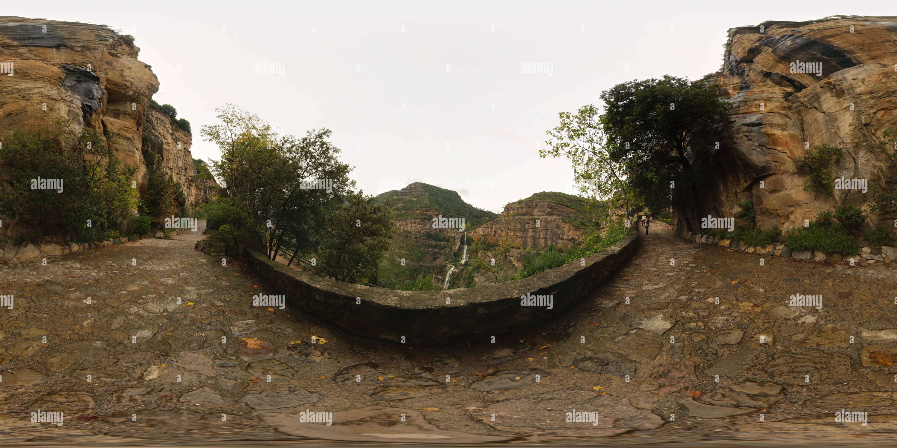 Vue panoramique à 360° de Sant Miquel del FAI. Entrée