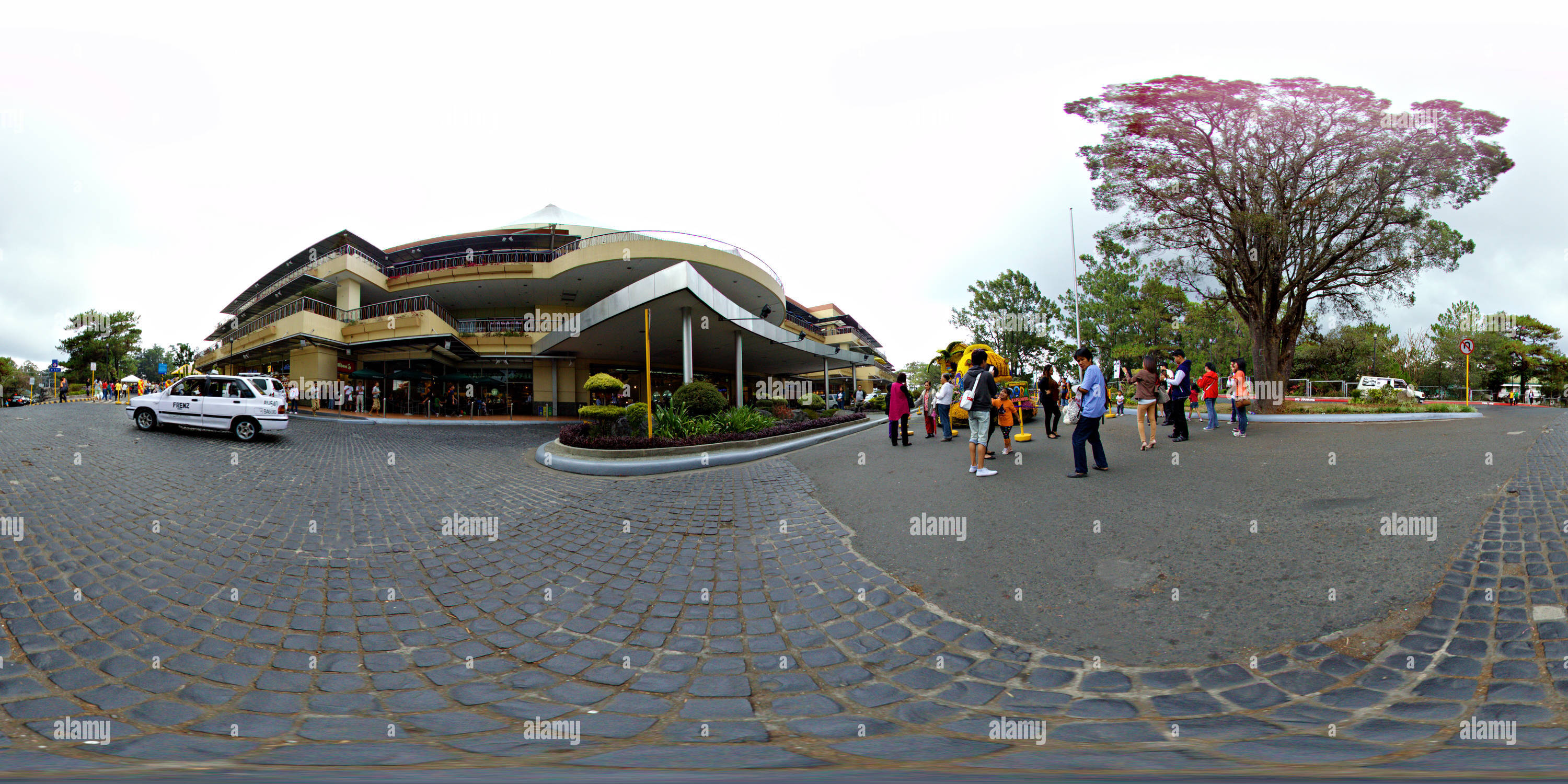 Vue panoramique à 360° de SM City Baguio