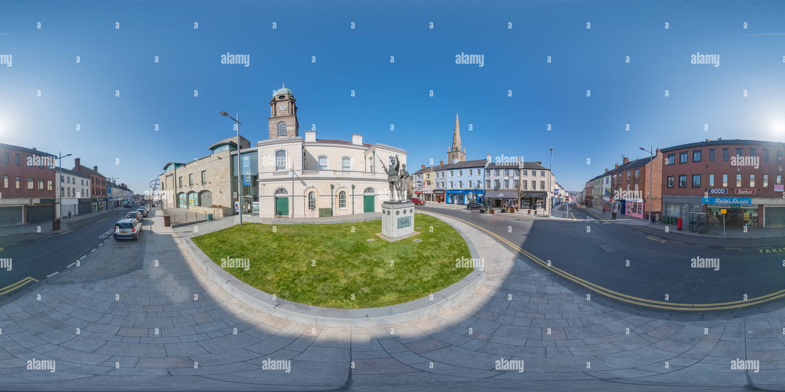 Vue panoramique à 360° de UDR Memorial Sculpture, Lisburn, Irlande du Nord