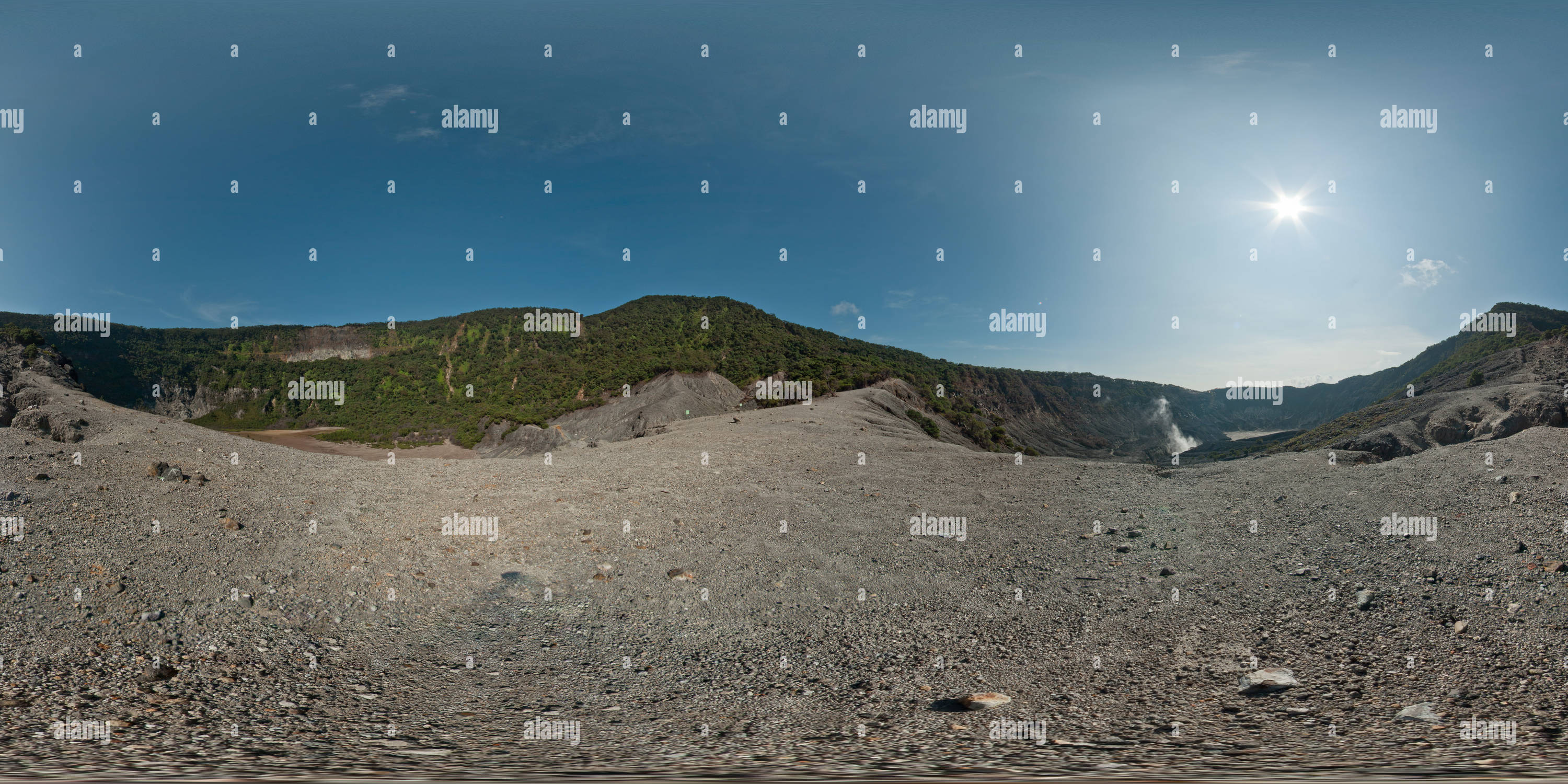 Vue panoramique à 360° de Entre les deux cratères, Tangkuban Perahu