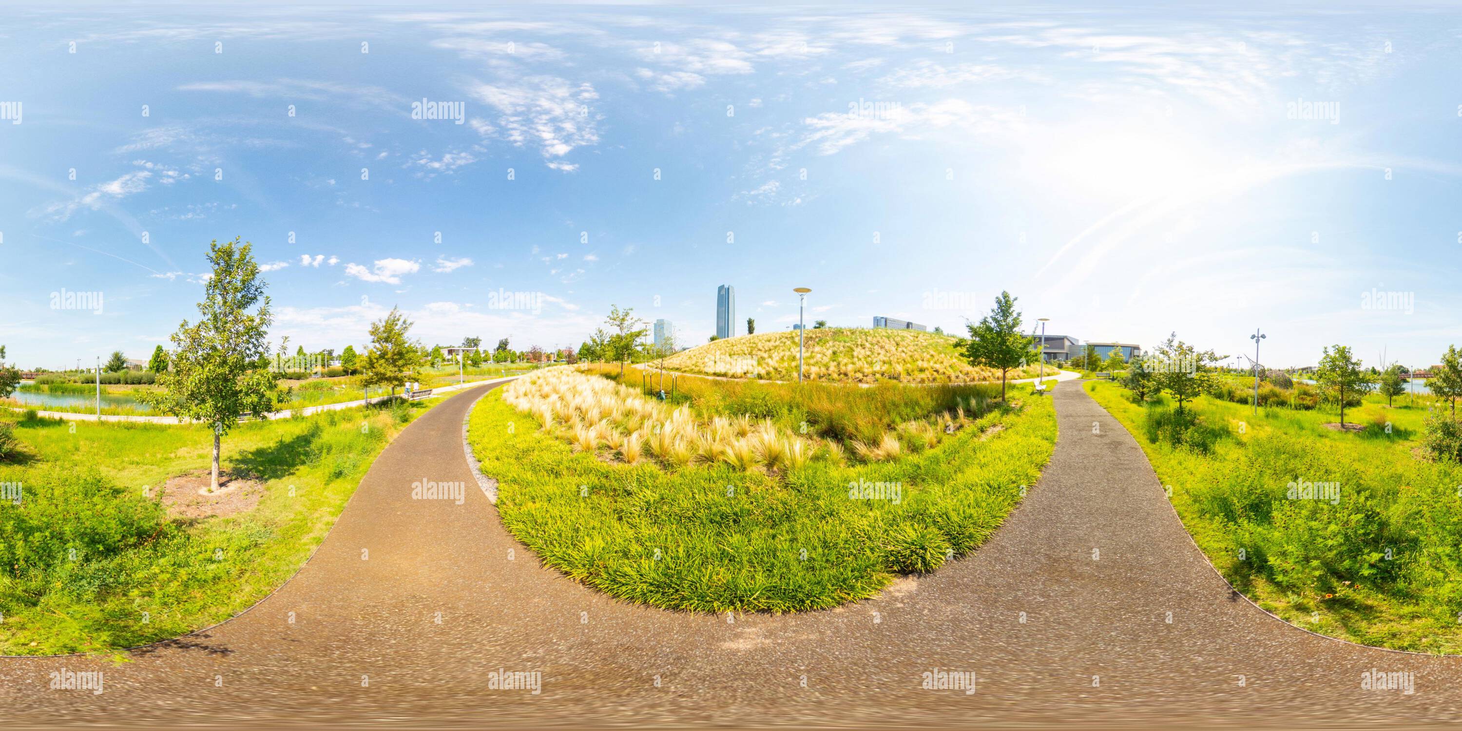 Vue panoramique à 360° de 360 photo équirectangulaire Scissortail Park Downtown Oklahoma City