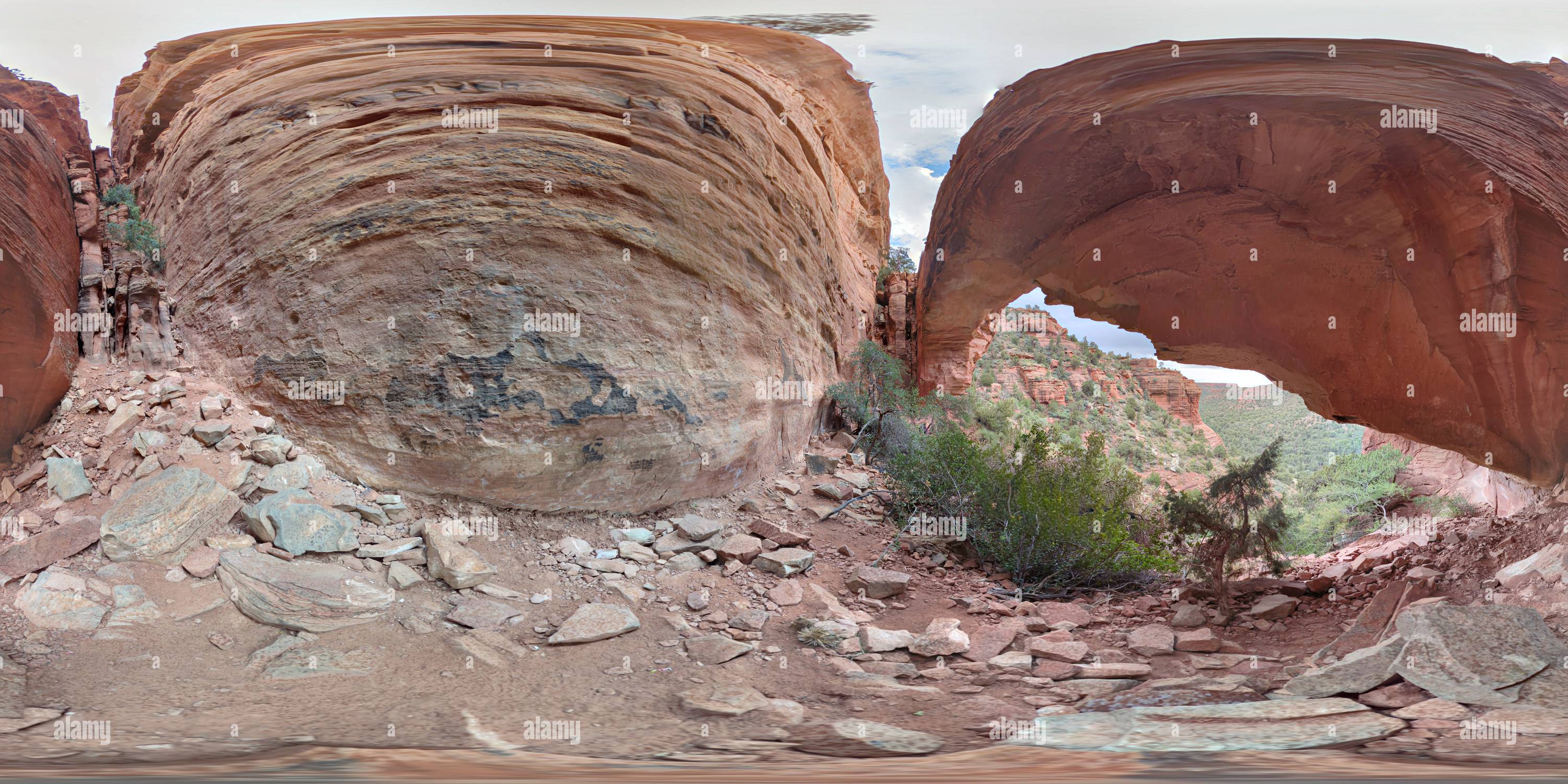 Vue panoramique à 360° de Grotte de Fay Canyon Sedona