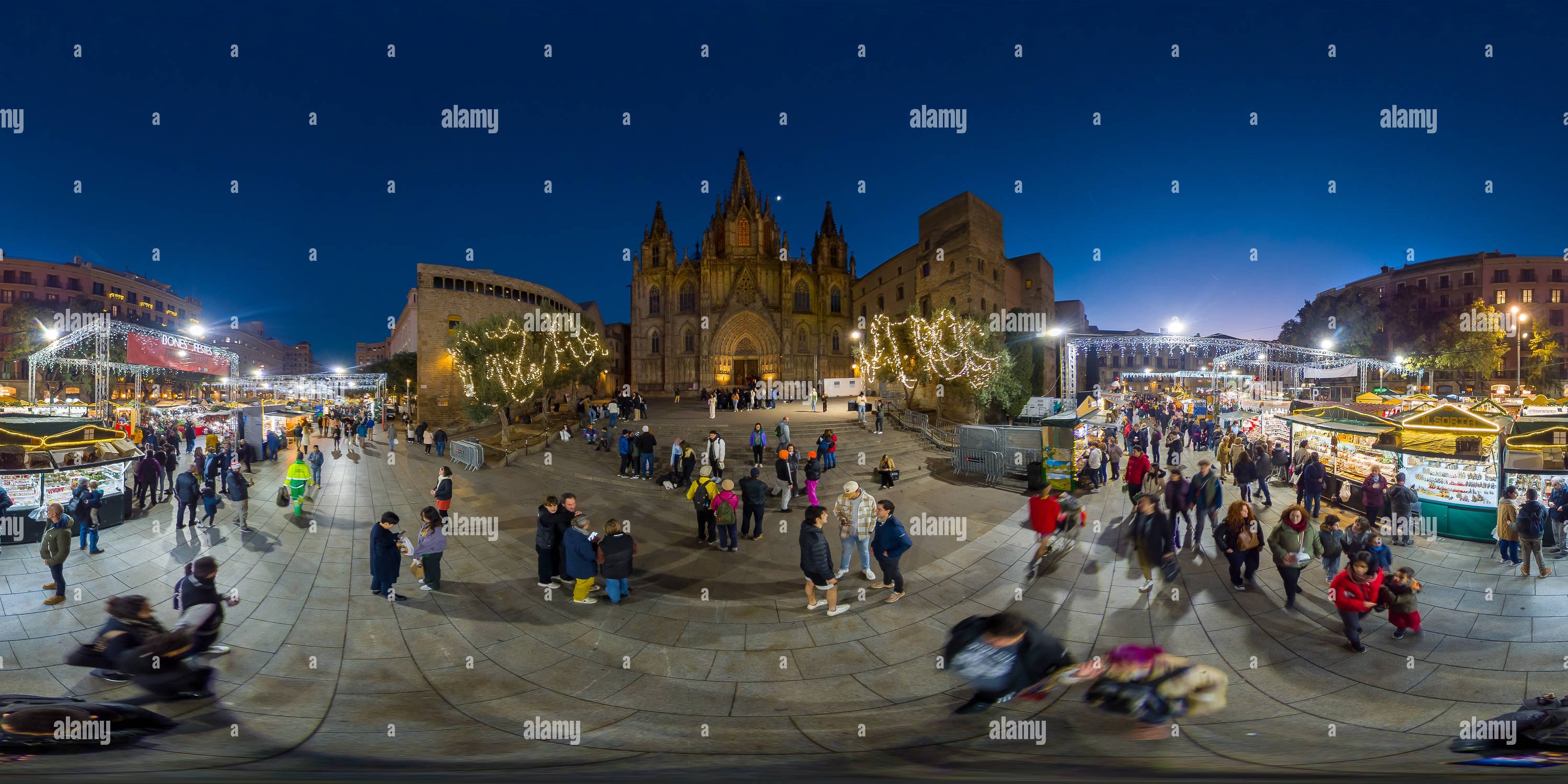 Vue panoramique à 360° de Barcelone 360vr marché de Noël Cathédrale