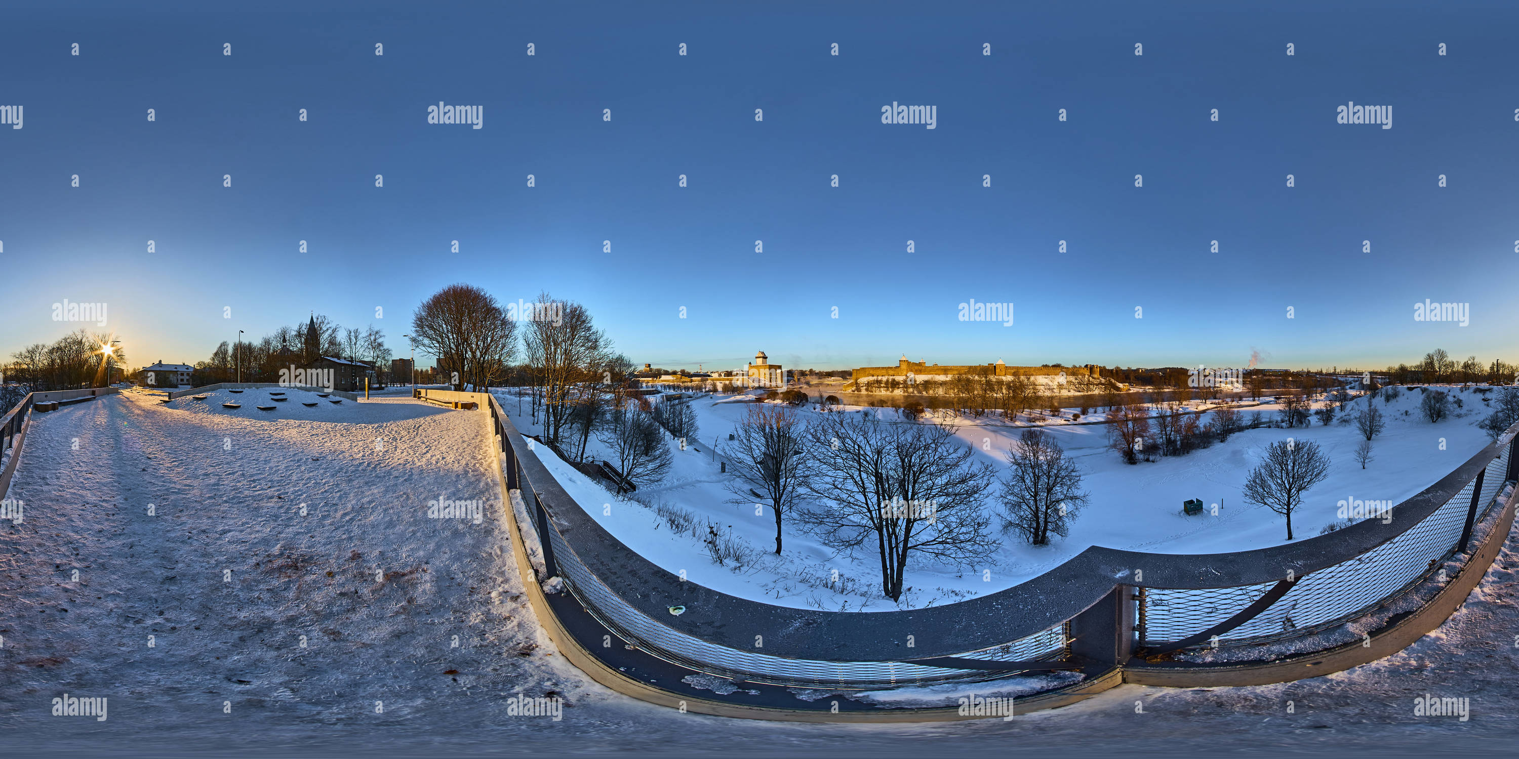 Vue panoramique à 360° de Narva.View cinq couronnes