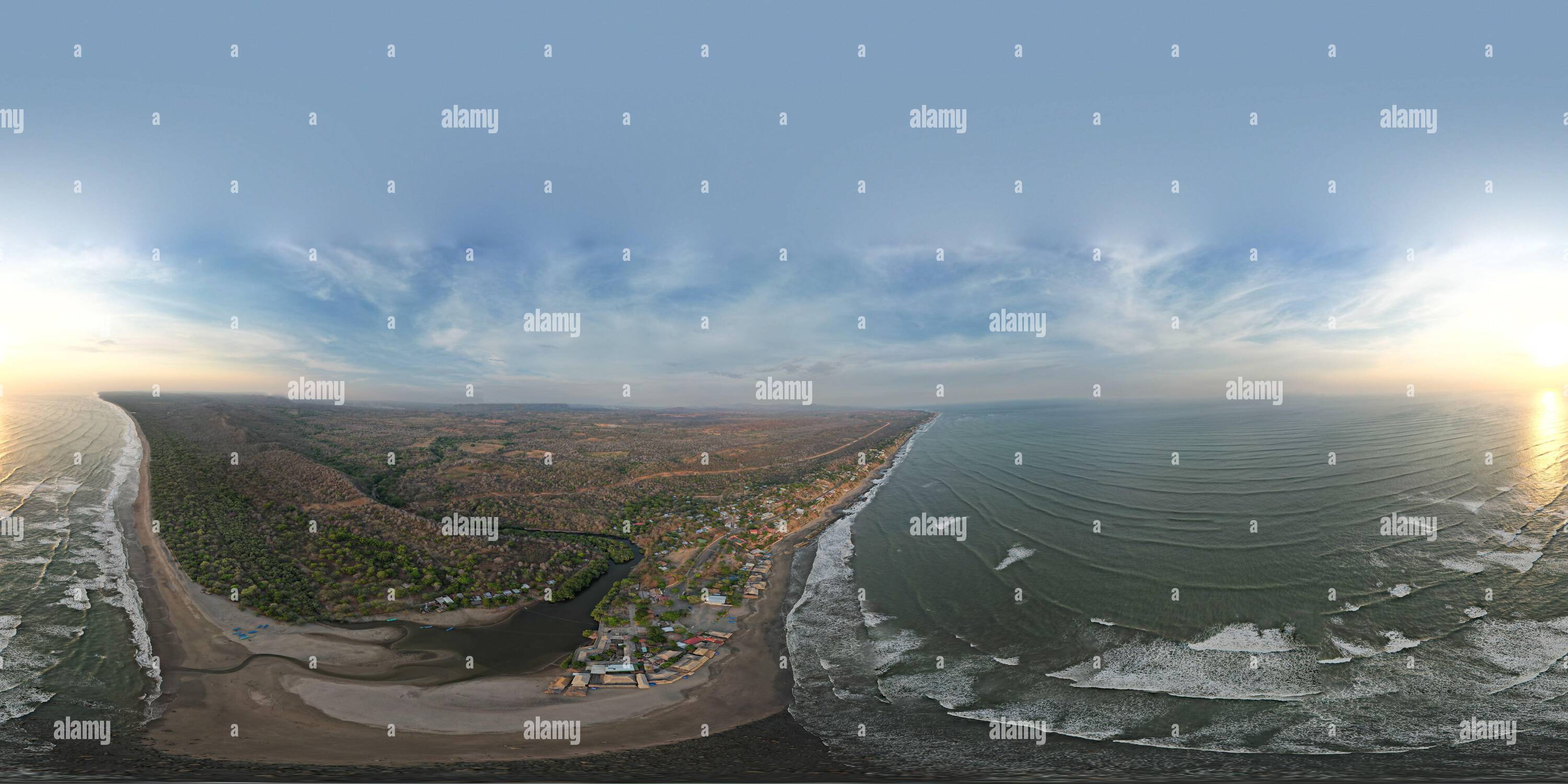 Vue panoramique à 360° de Ocean Beach 360 panorama de drones aériens au Nicaragua