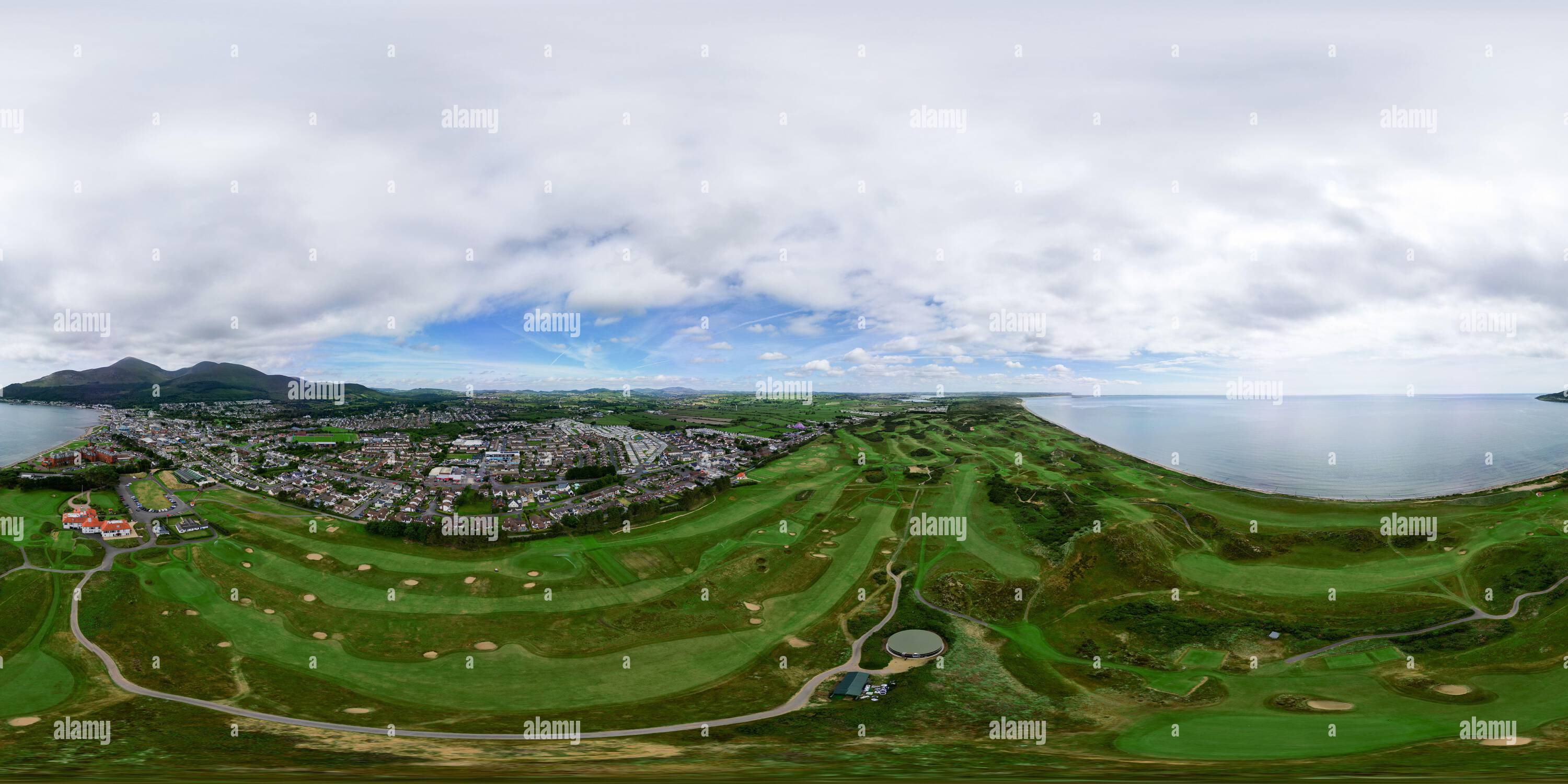 Vue panoramique à 360° de Photosphère à 360 degrés du parcours de golf Royal County Down, Newcastle, County Down, Irlande du Nord.