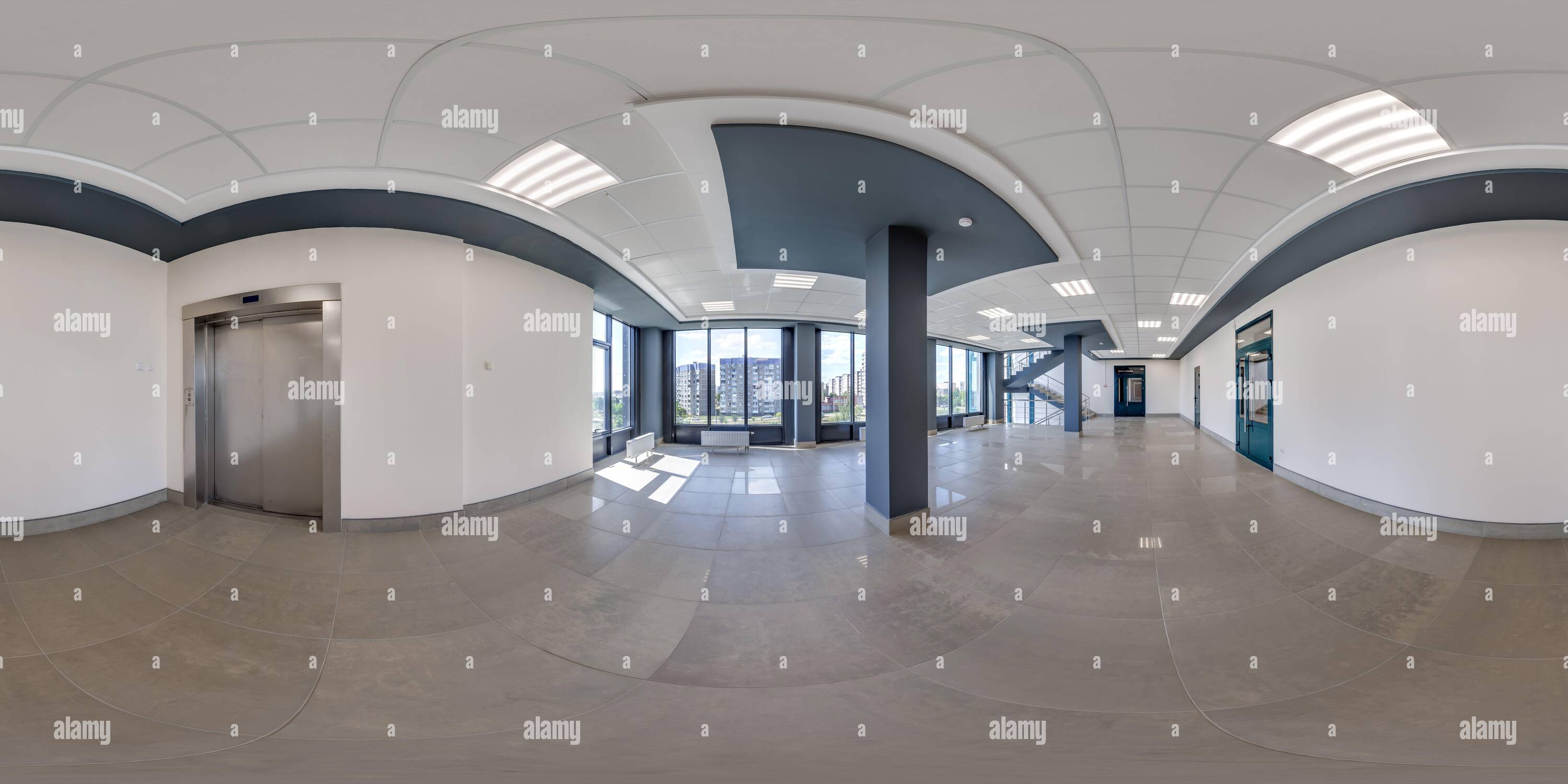 Vue panoramique à 360° de Panorama hdri 360 dans un hall moderne vide avec colonnes, portes et fenêtres panoramiques en projection équirectangulaire sphérique complète, prêt pour AR V.