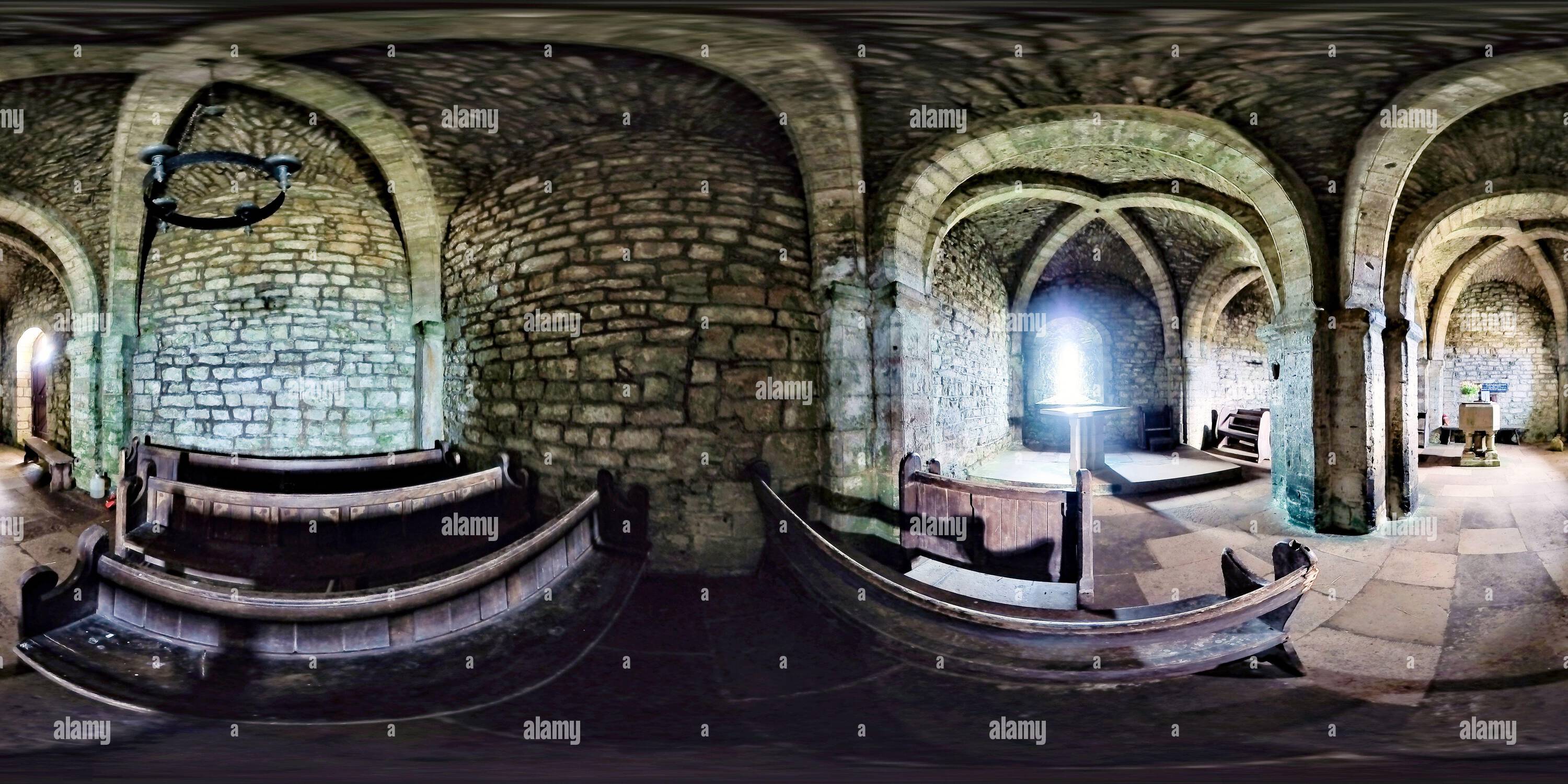 Vue panoramique à 360° de Le North Cardinal point intérieur à St Aldhelms Chapel dans Dorset 3 sur 4