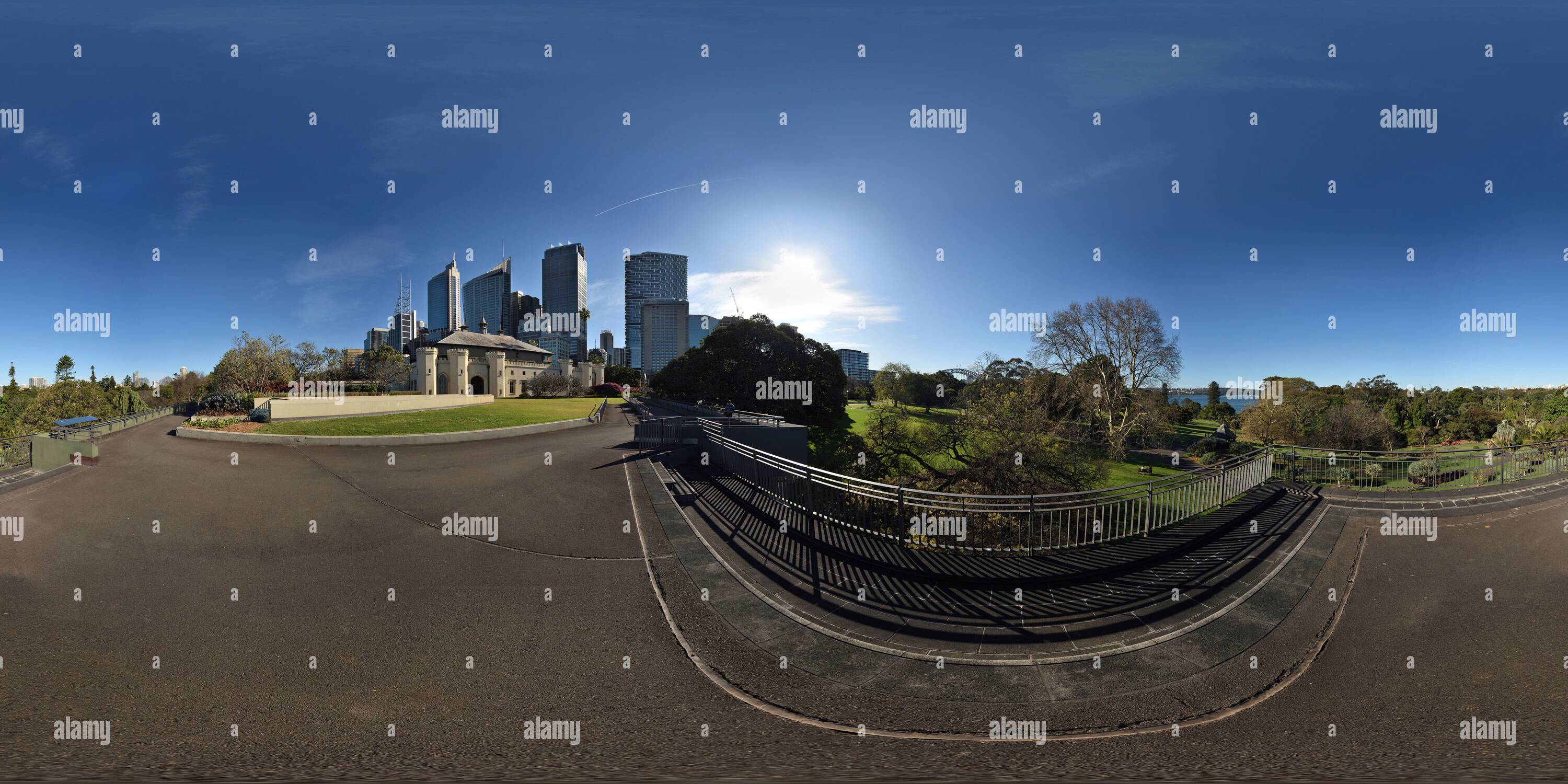 Vue panoramique à 360° de Royal Botanic Garden Sydney et Farm Cove et Sydney Harbour depuis la terrasse du Conservatorium of Music comme panorama à 360°