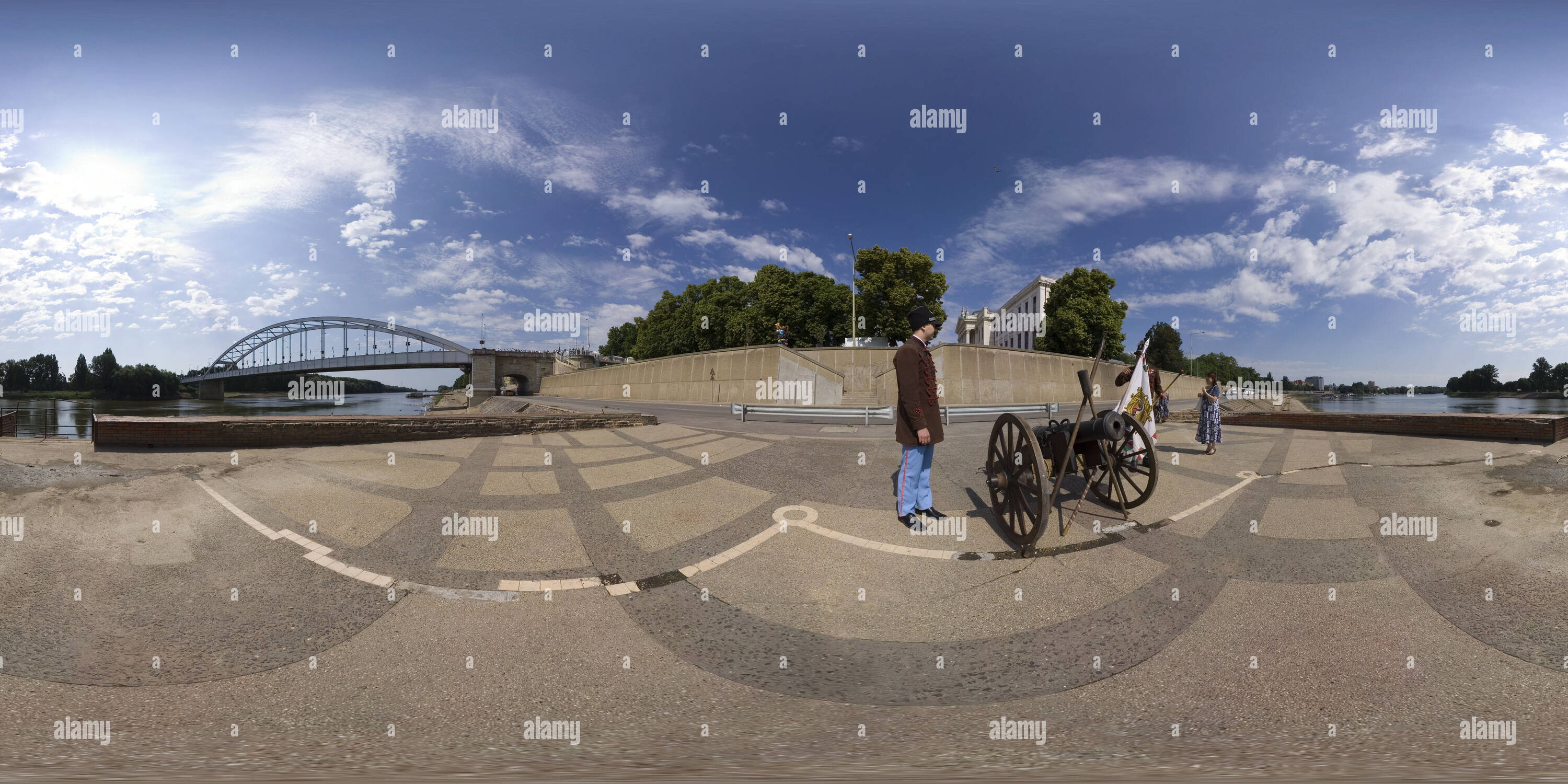 Vue panoramique à 360° de La journée de Szeged - Bridge - Cannon