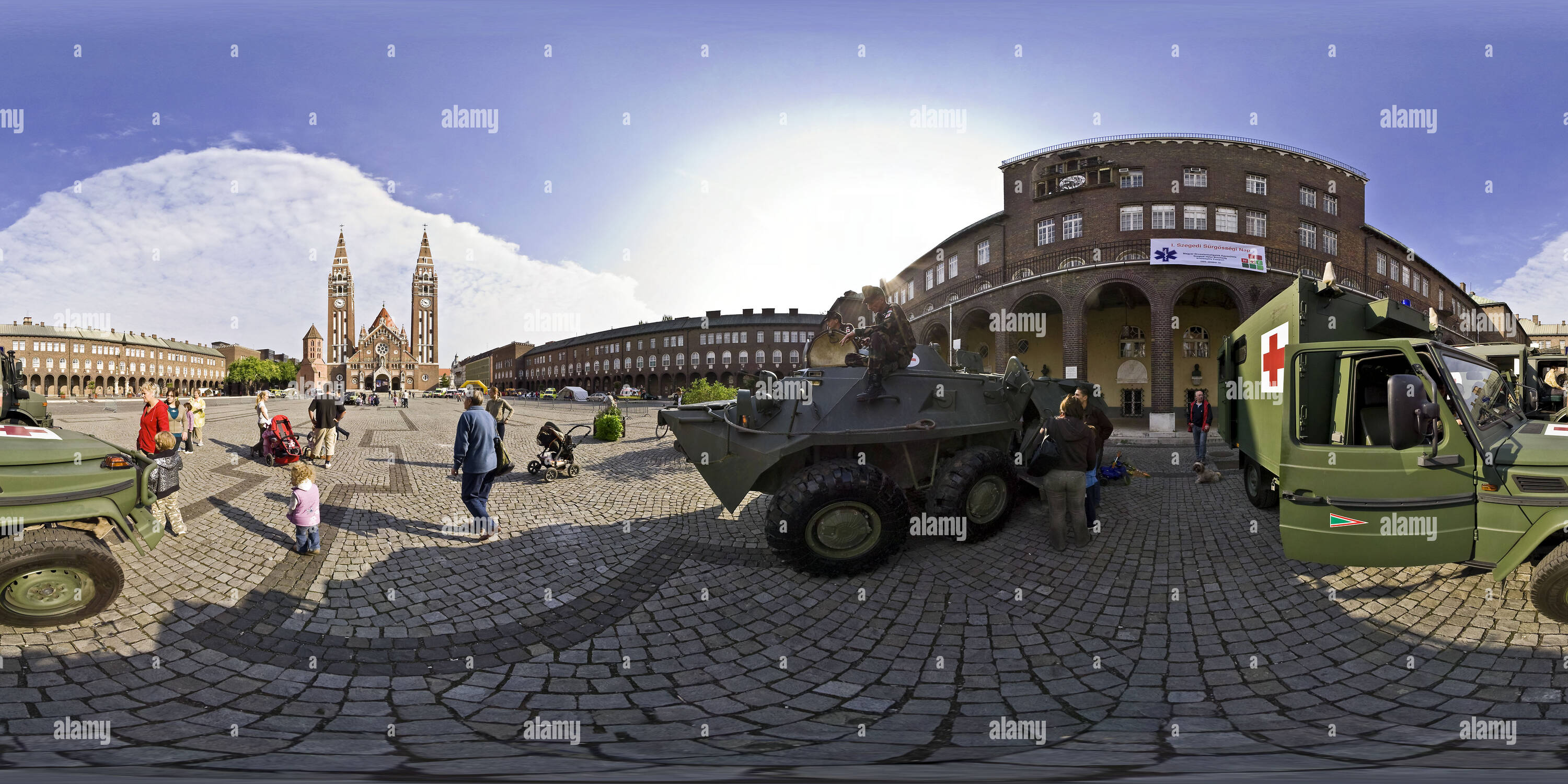 Vue panoramique à 360° de - Journée d'urgence ambulances militaires