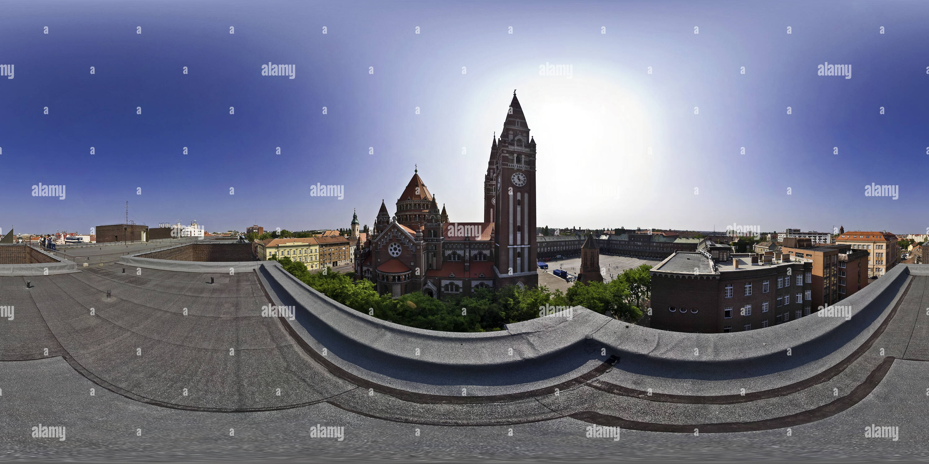 Vue panoramique à 360° de Dom Square - à partir de la toiture de la bibliothèque de Somogyi