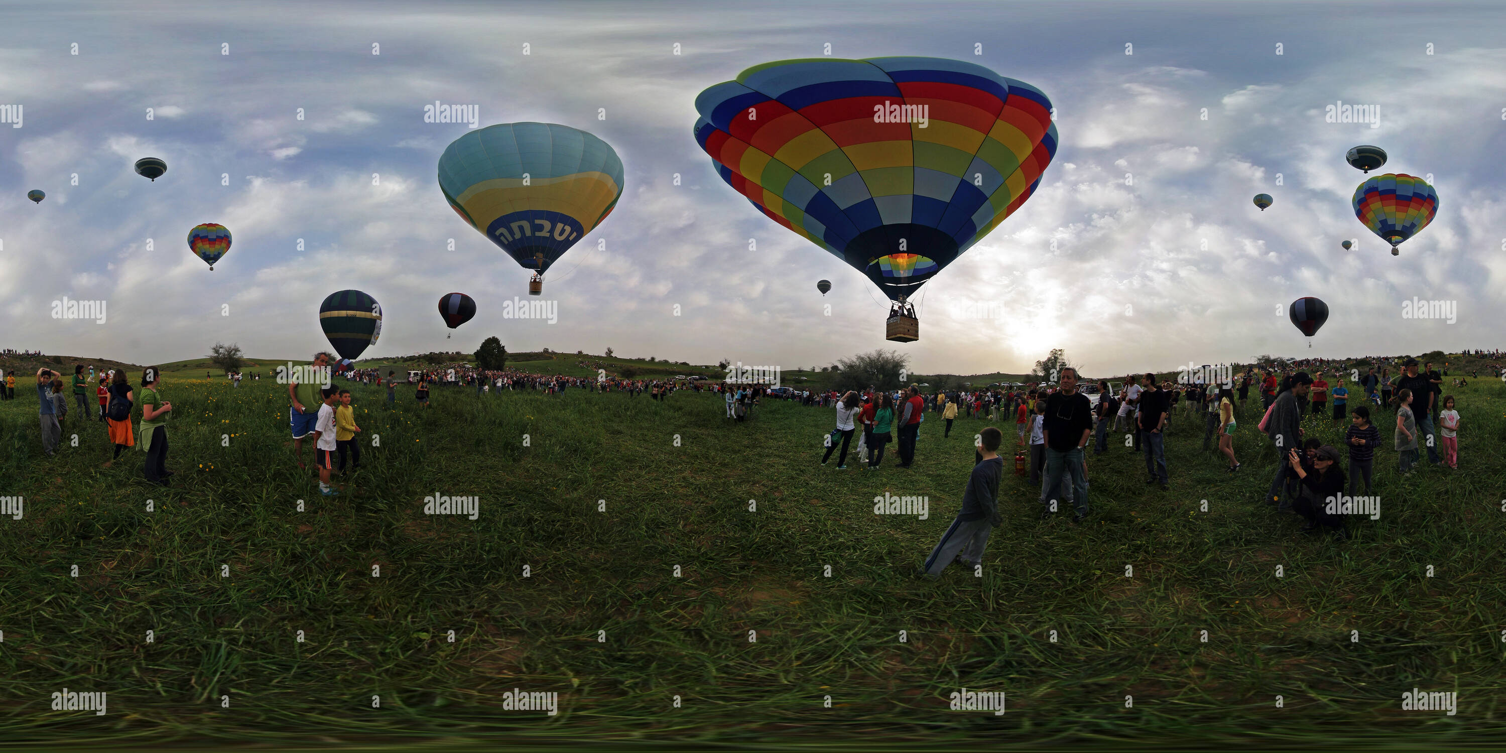 Vue panoramique à 360° de Festival de montgolfières 2010 Ruhama