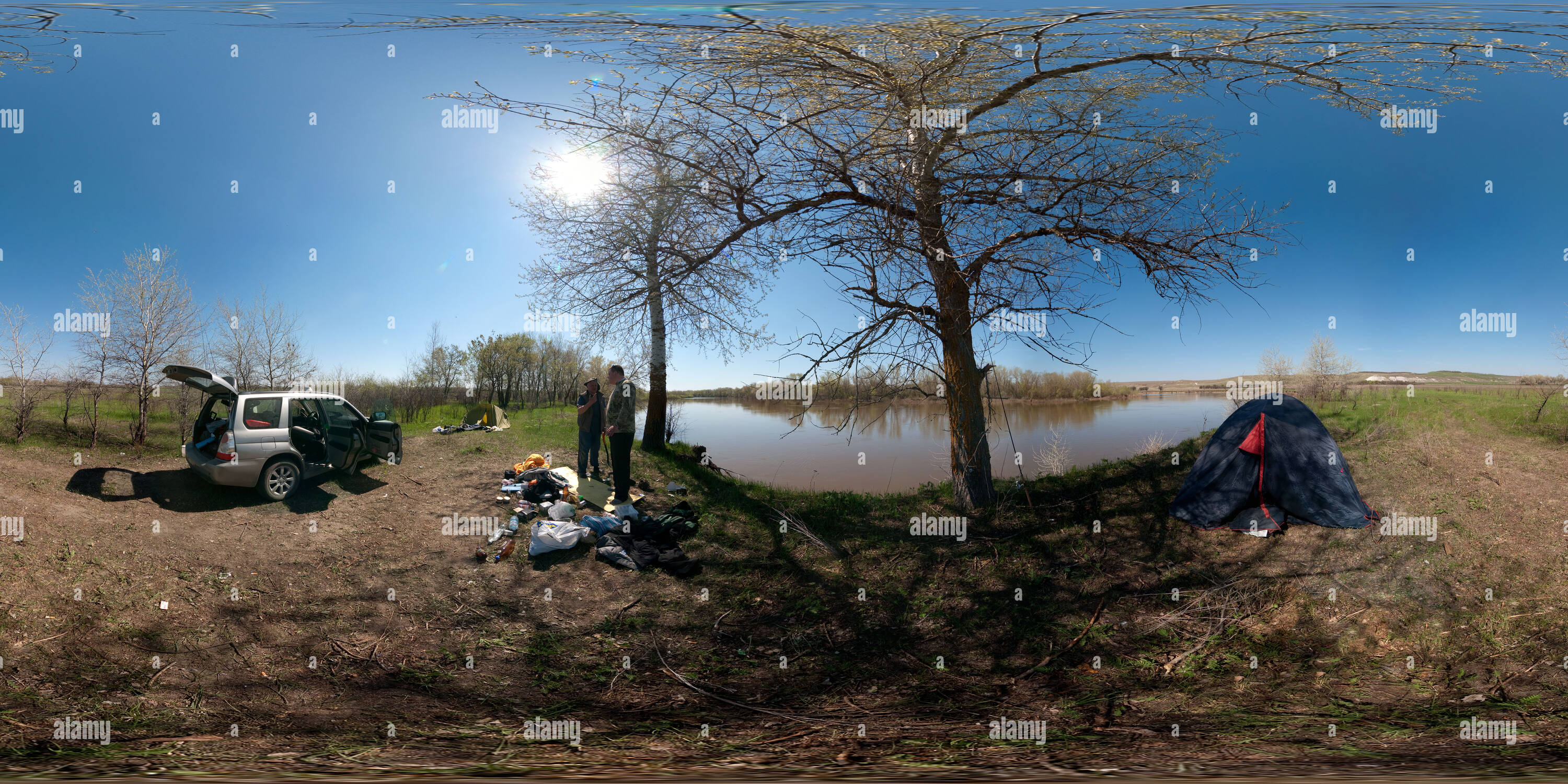 Vue panoramique à 360° de Parler de la pêche sur la rivière Khoper