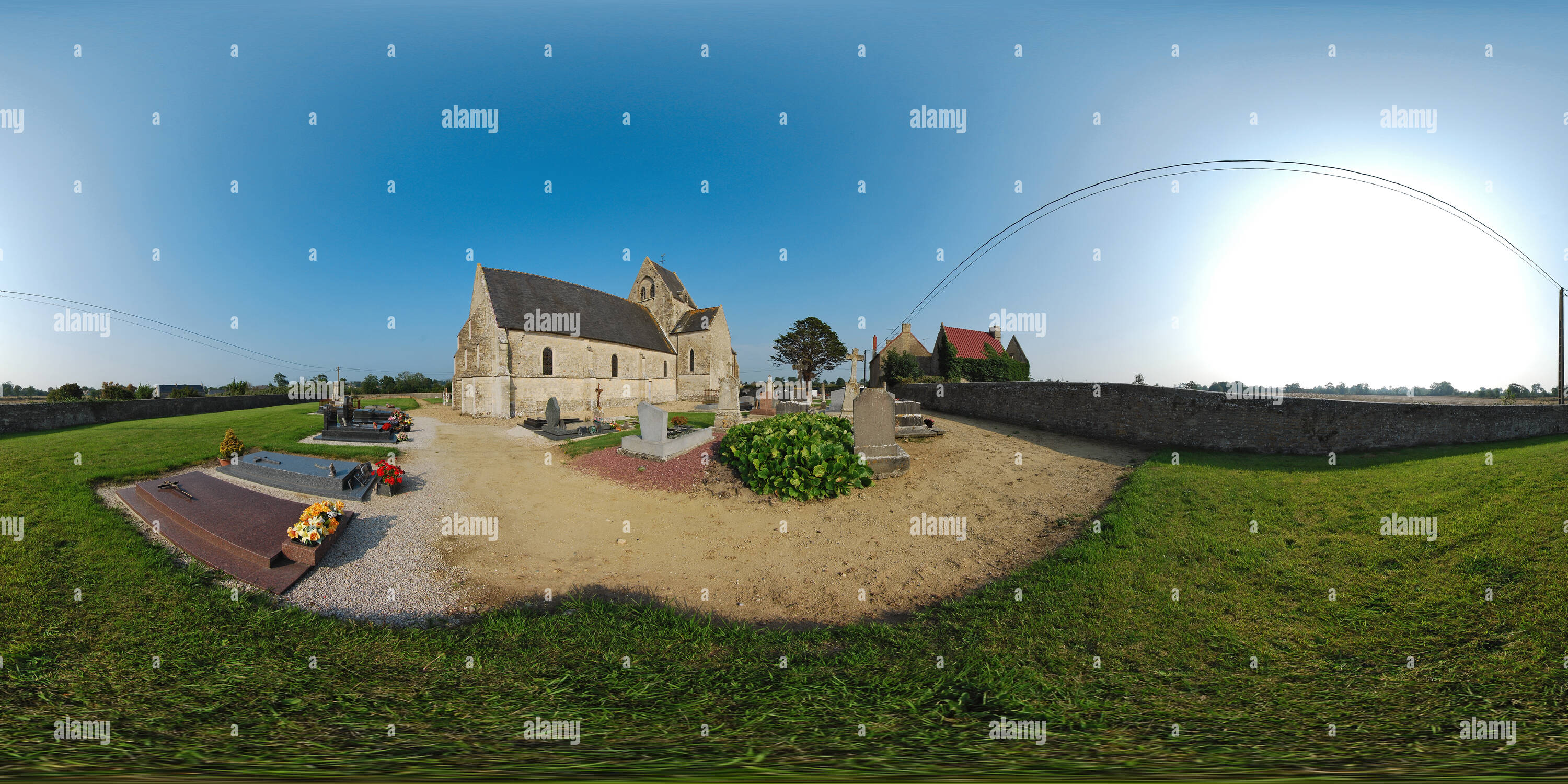 Vue panoramique à 360° de Eglise et cimetière de Cricqueville-en-Bessin - France