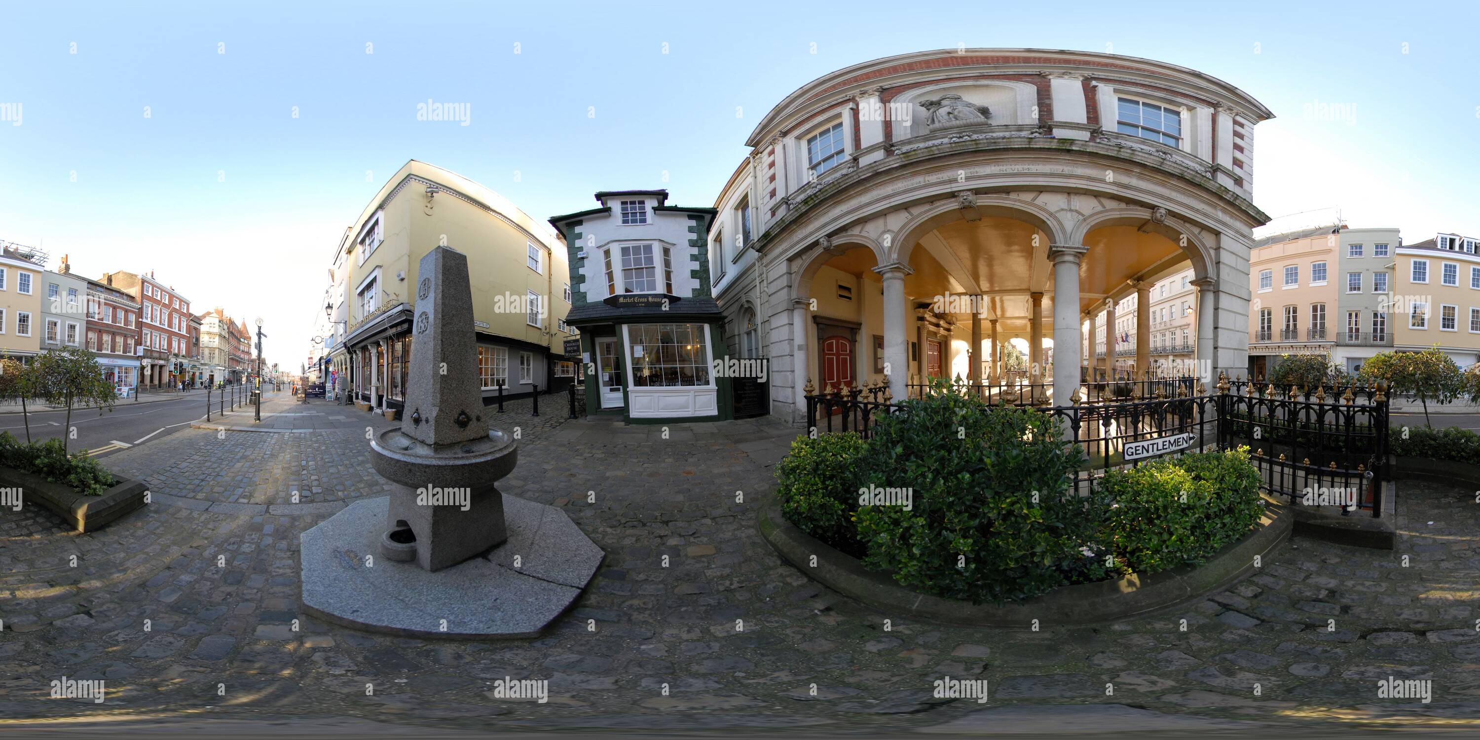 Vue panoramique à 360° de Crooked House Windsor