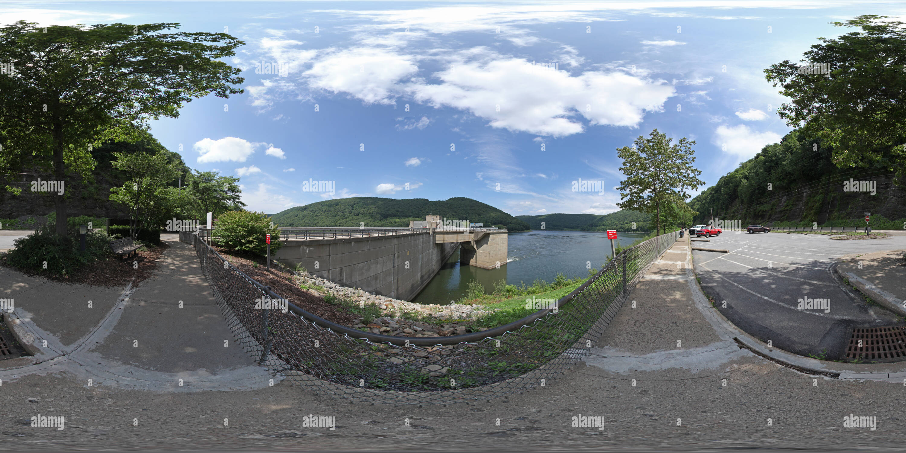 Vue panoramique à 360° de Kinzua Dam et du réservoir