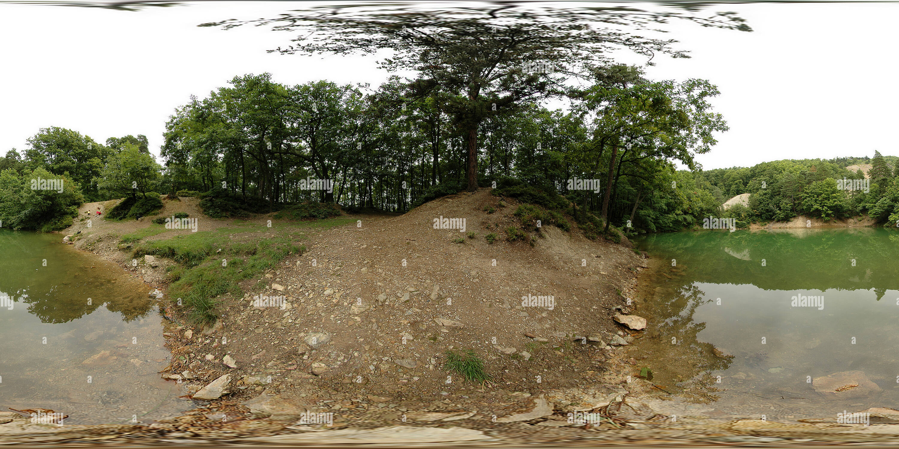 Vue panoramique à 360° de Lacul Albastru (Lac Bleu), Baia Mare, Roumanie