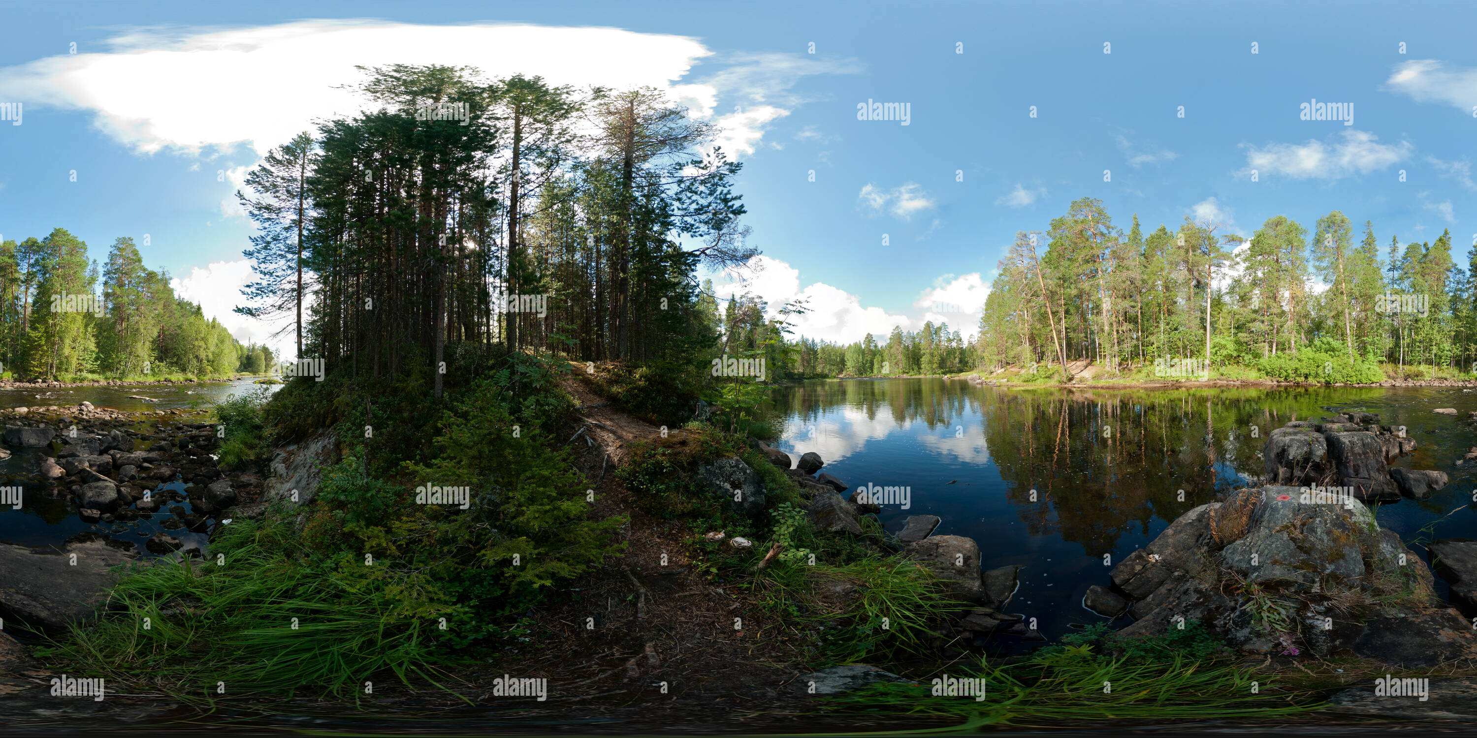 Vue panoramique à 360° de Pon'goma river, Karelia