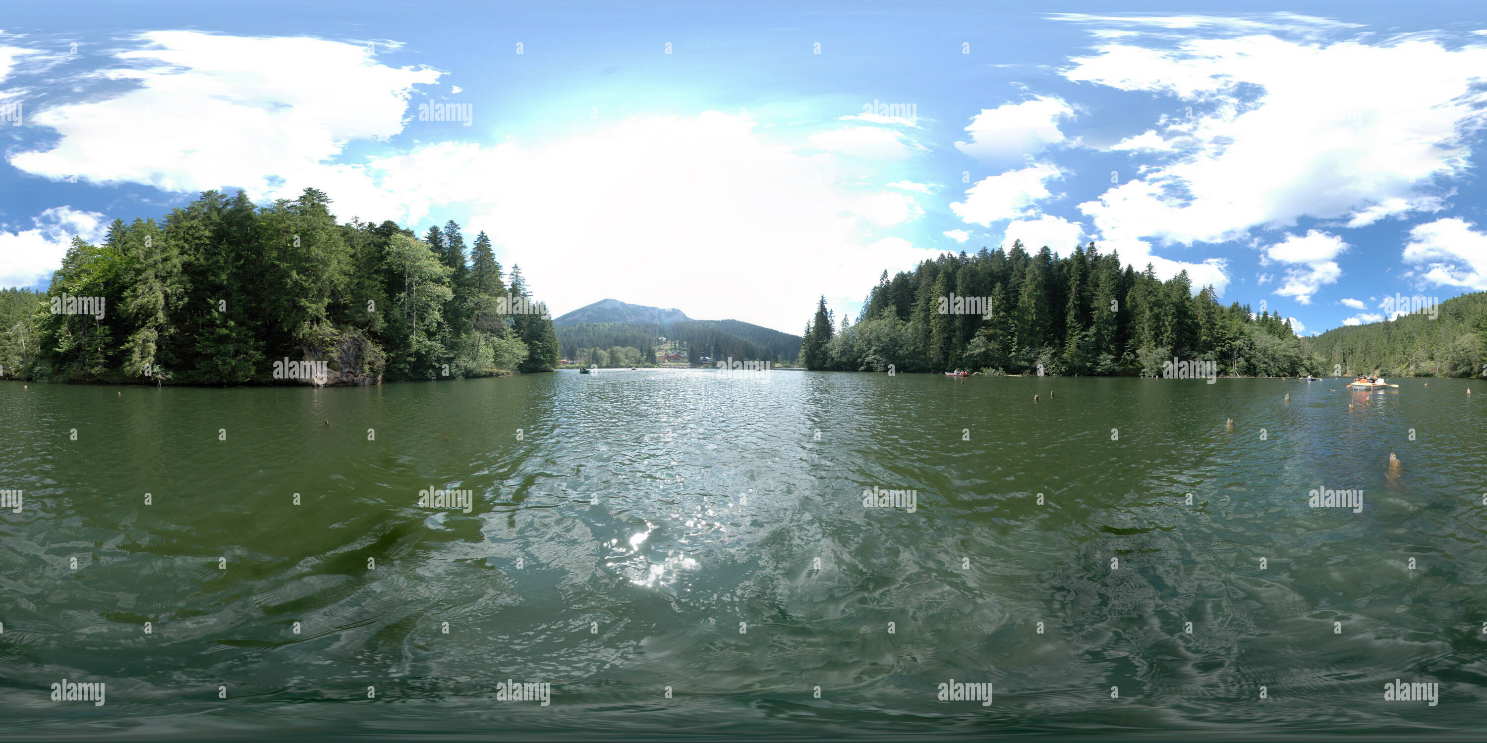 Lacul rosu Banque de photographies et d’images à haute résolution ...