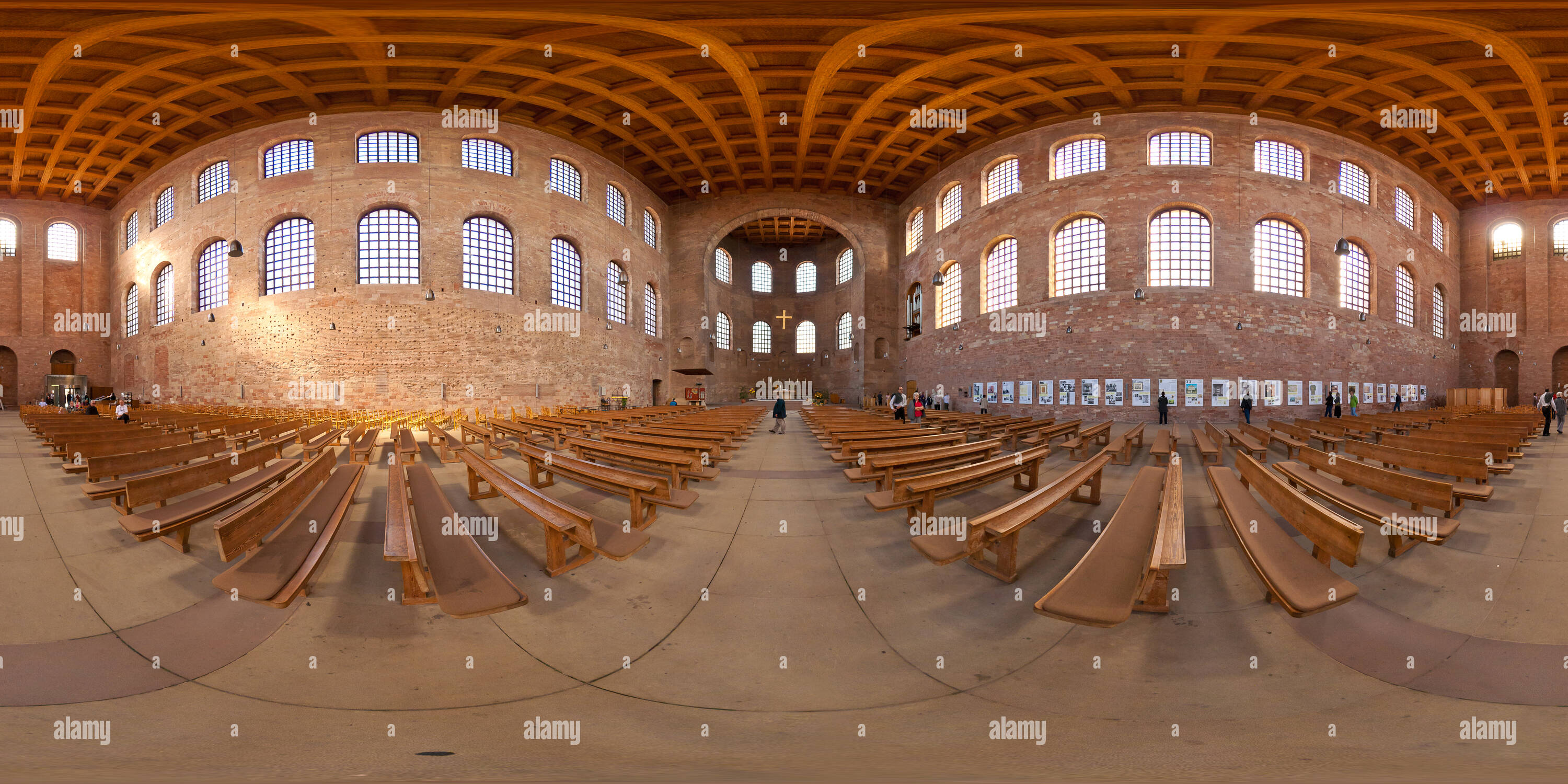 Vue panoramique à 360° de Aula Palatina intérieur, Trèves